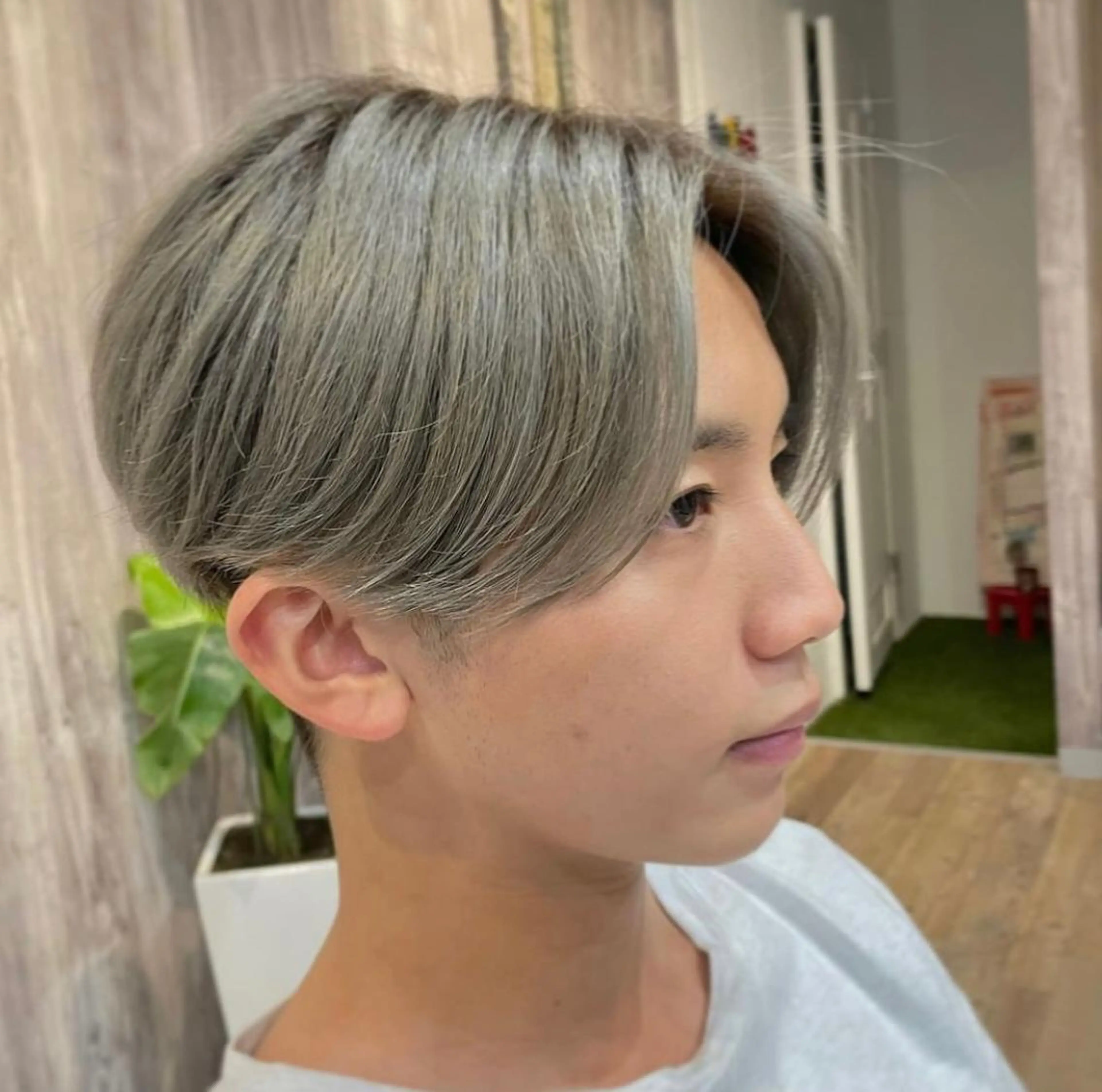 メンズ センターパート Geniee horie所属・ともや 髪質改善縮毛矯正のヘアスタイル