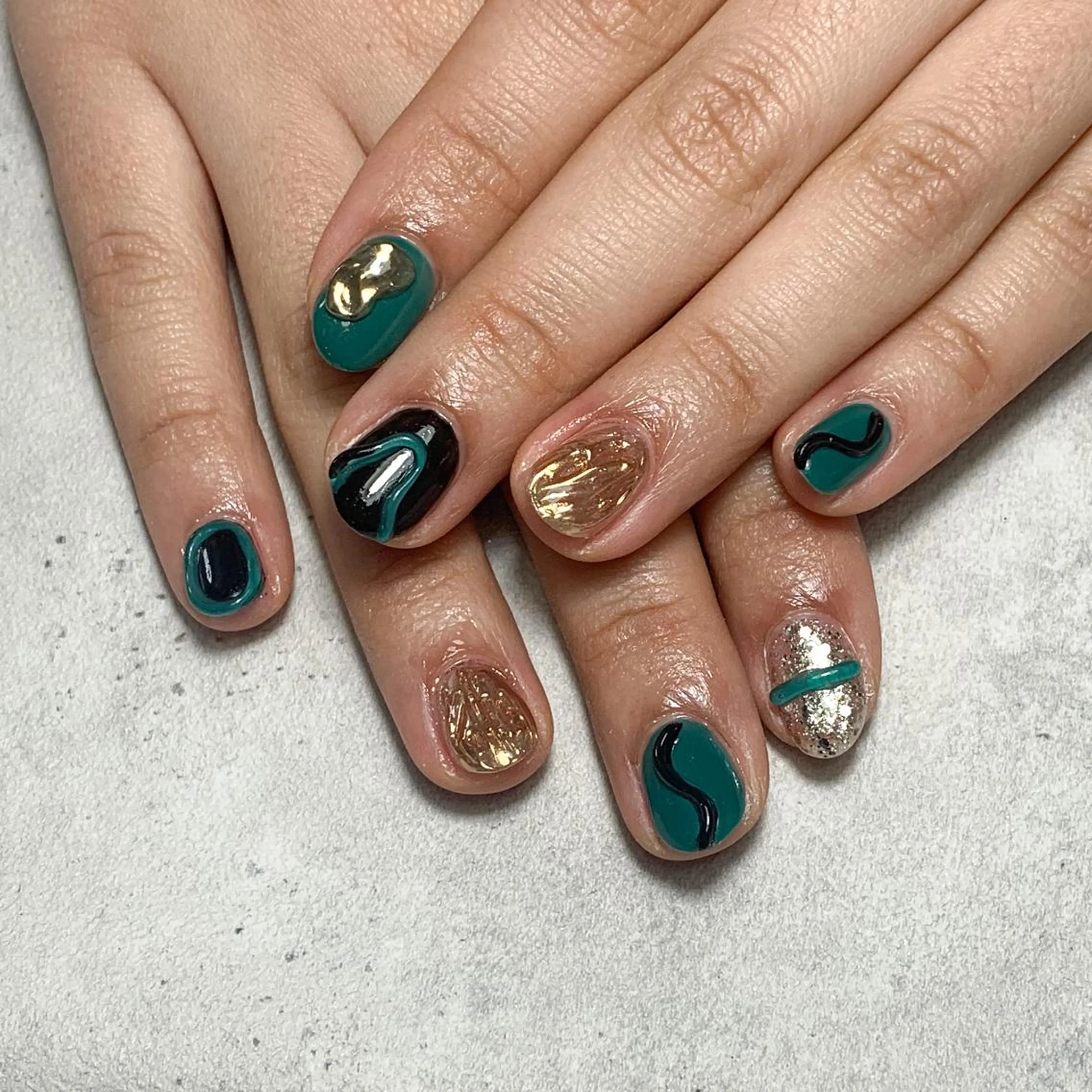 ネイル atelier　FIORITURA所属・FIORITURA aiのネイルデザイン