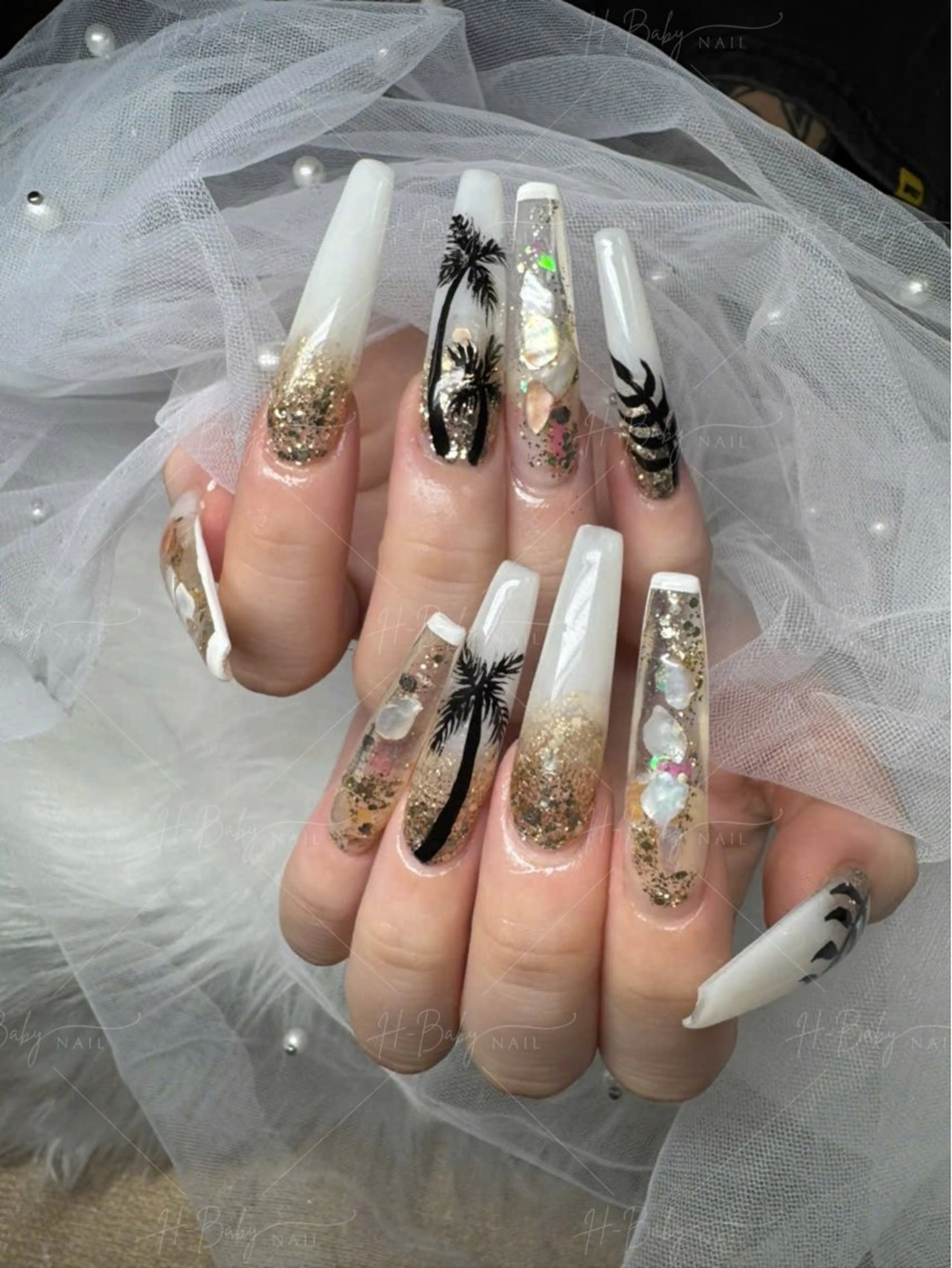 ネイル フレンチネイル ジェルネイル ガラスフレンチ ハロウィン ハート ハンドネイル H.baby Nail Salonのネイルデザイン