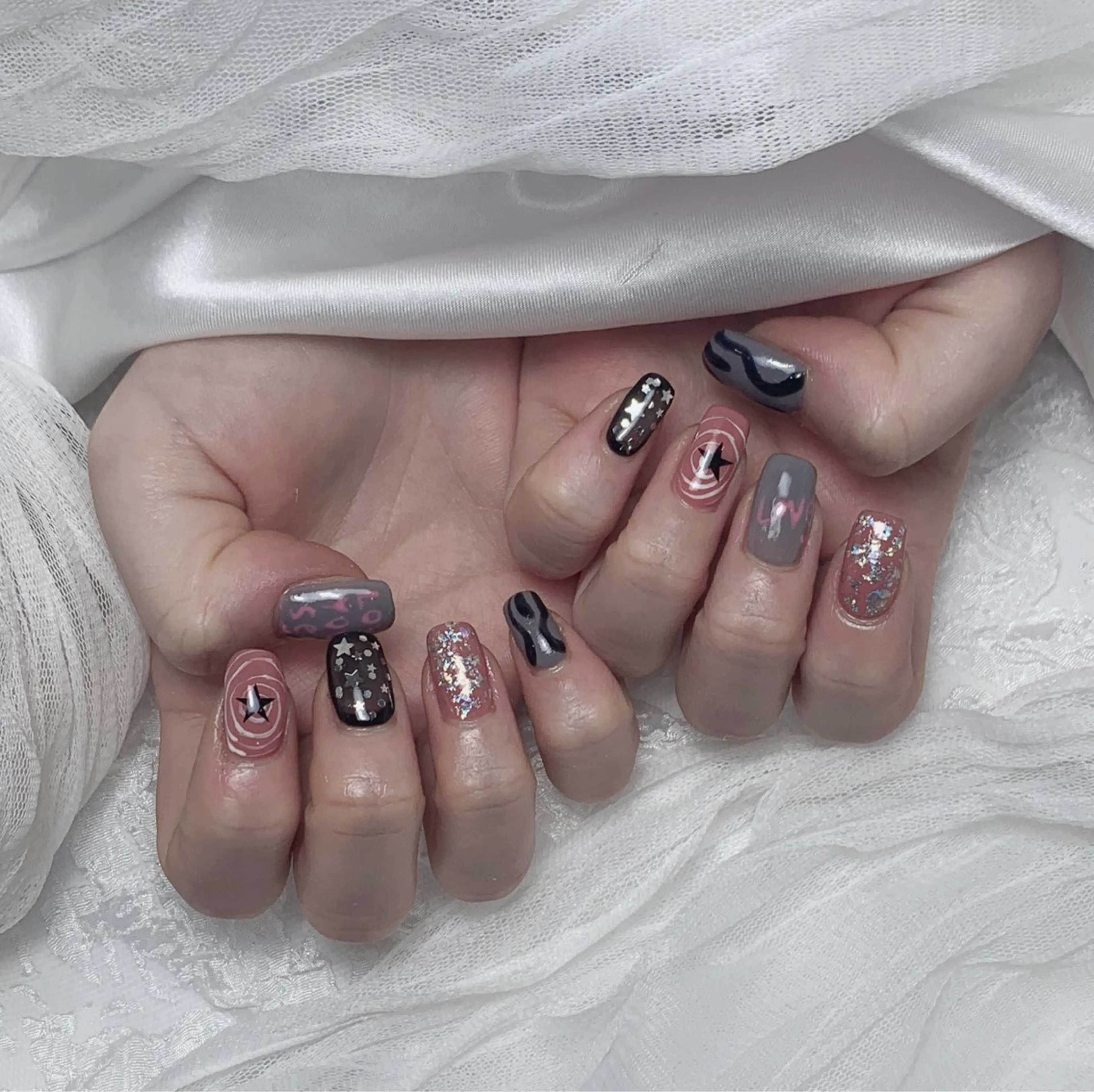 ネイル アートネイル フラッシュネイル フレンチネイル ガラスフレンチ グラデーション ハンドネイル M2 BEAUTY リュウのネイルデザイン