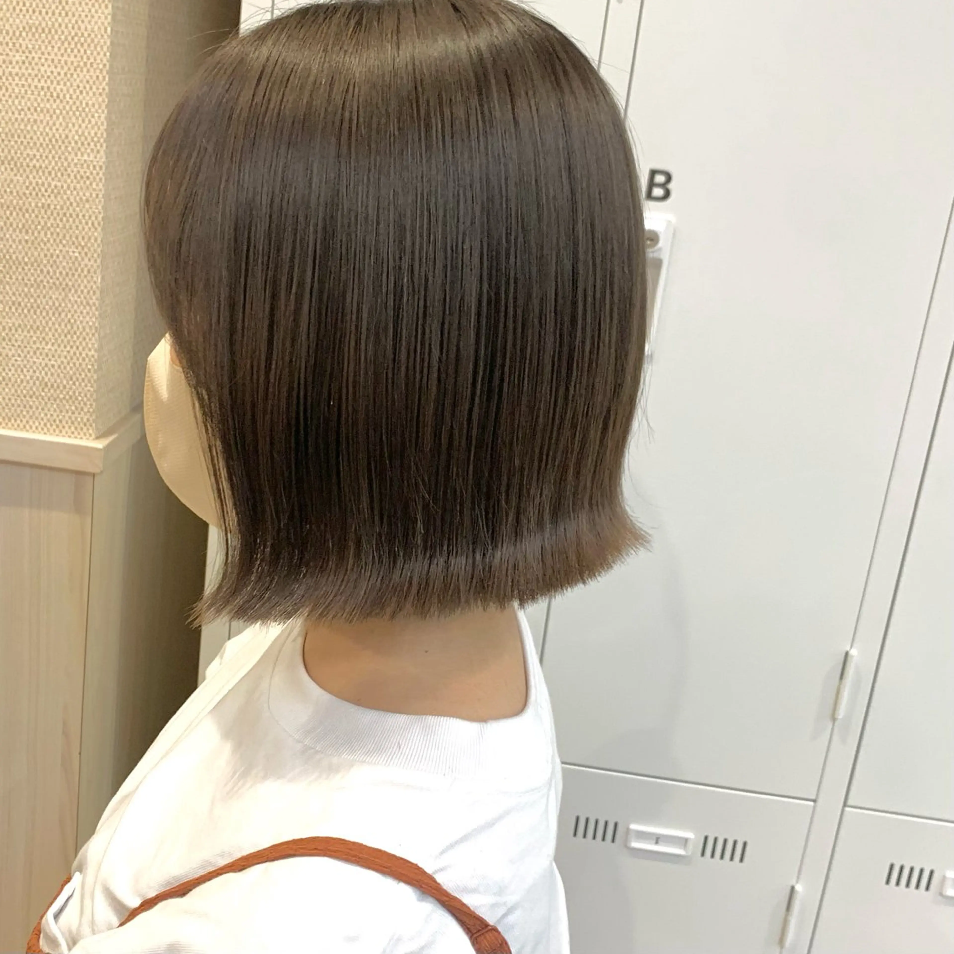 ショート カラー カット ヘアカラー NUMBER_ ユイナのヘアスタイル