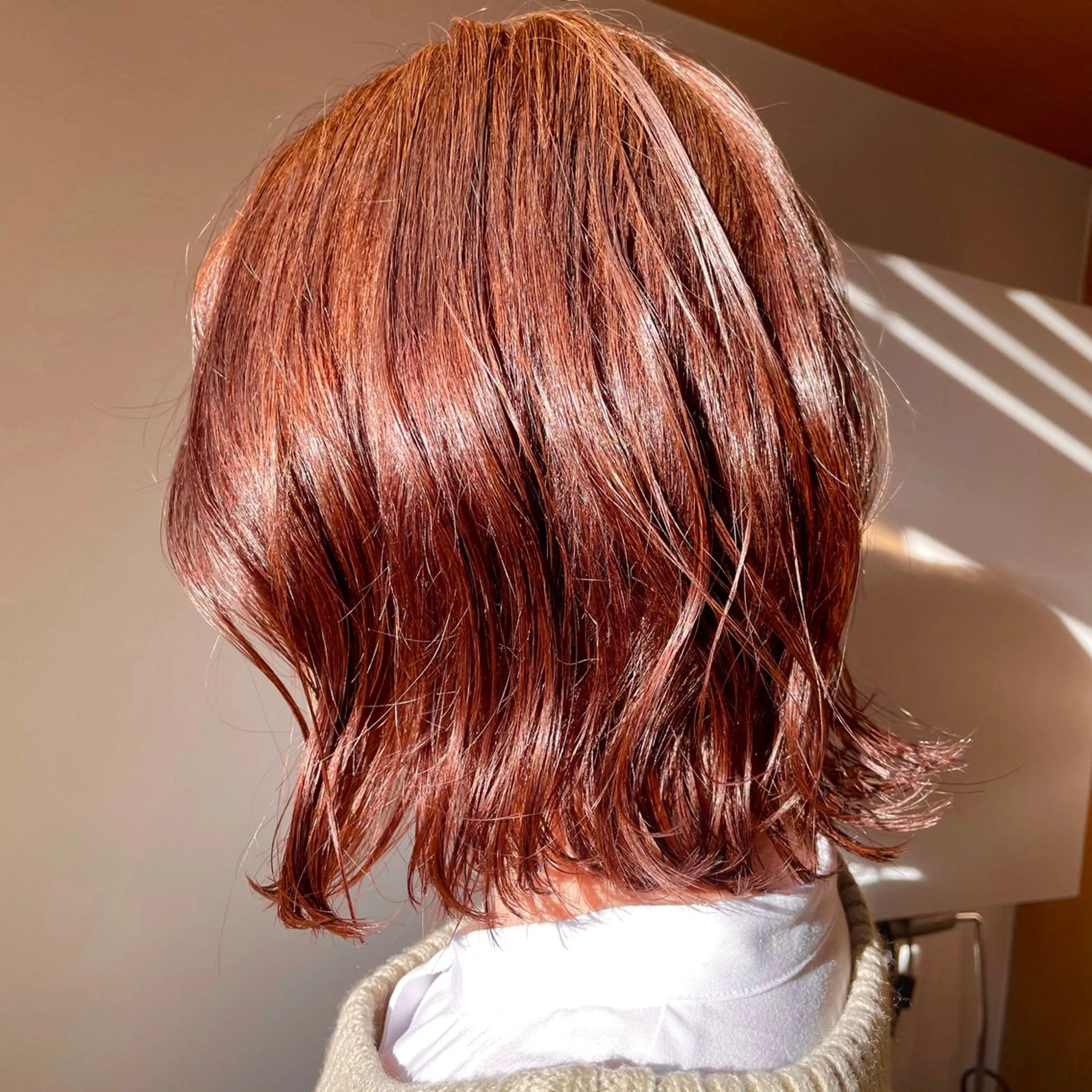 ミディアム カラー 仲間 菜々世のヘアスタイル