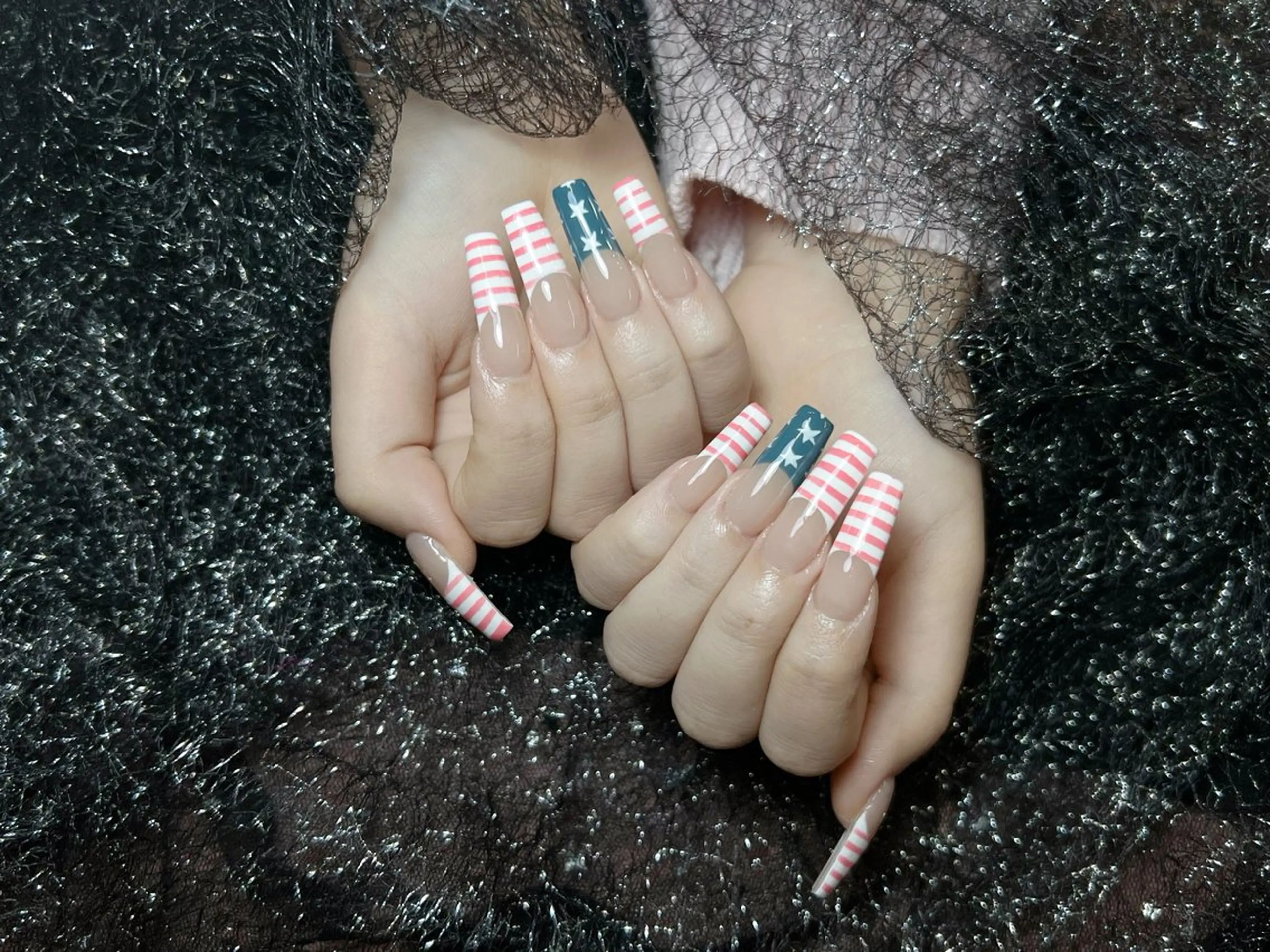 ネイル 成人式 フラッシュネイル フレンチネイル ジェルネイル グラデーション ハンドネイル Lya  Nail Kaii❤️のネイルデザイン