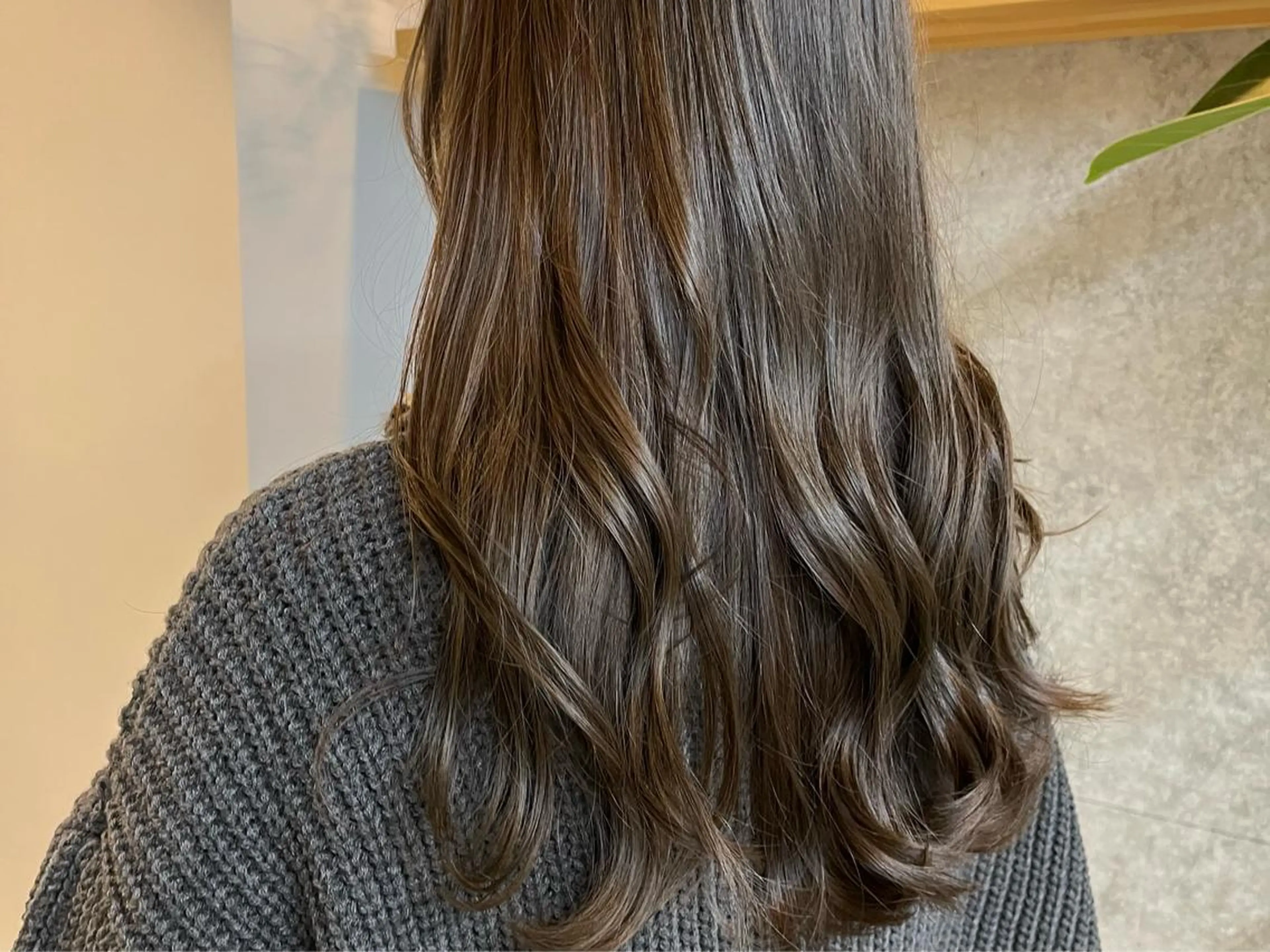 ロング カラー ハイトーンカラ ー/小川のヘアスタイル