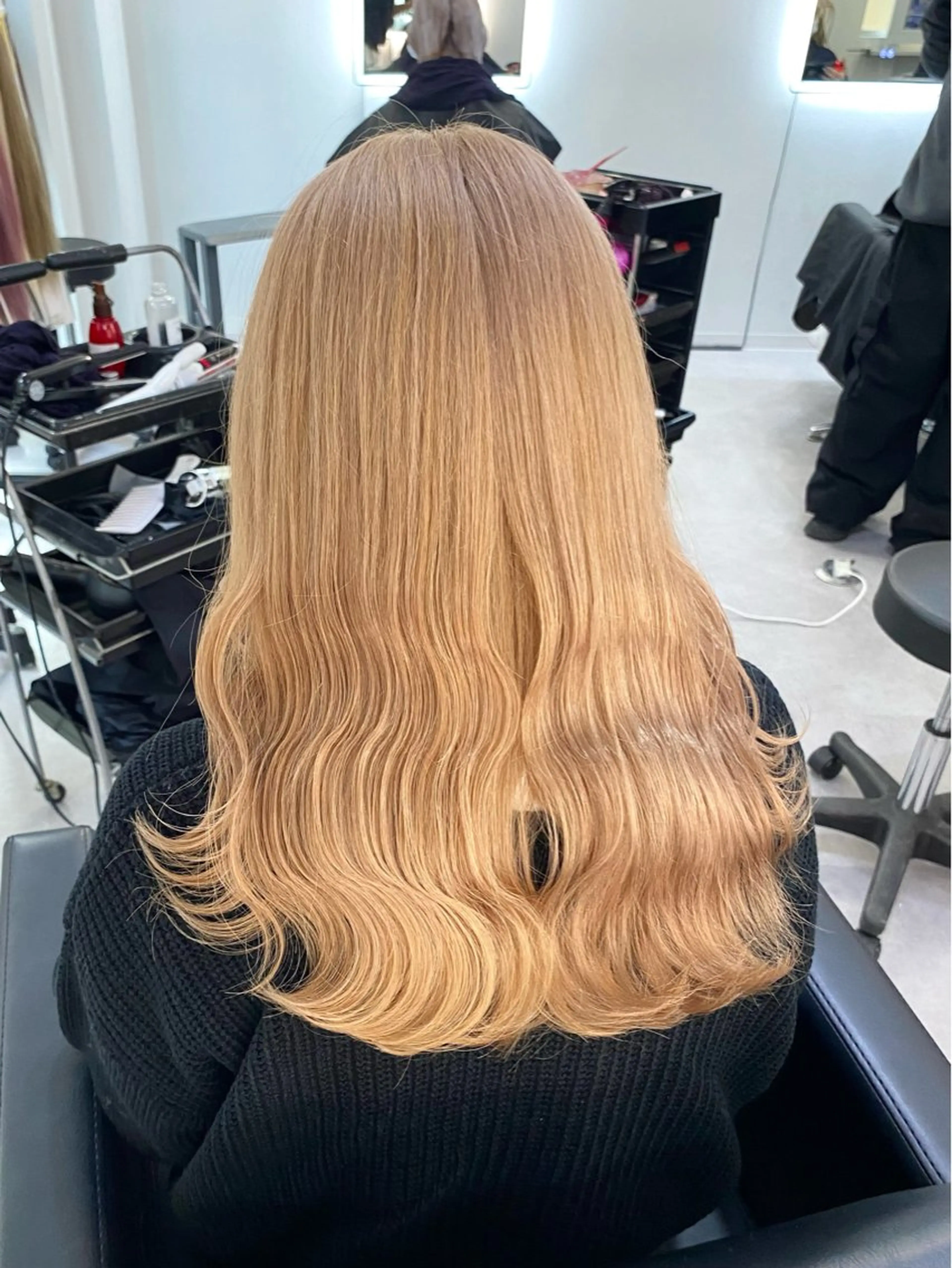 セミロング カラー ベージュカラー ミルクティーベージュ ヘアカラー ミルクティーベージュ /ピンク/大阪/堀江のヘアスタイル