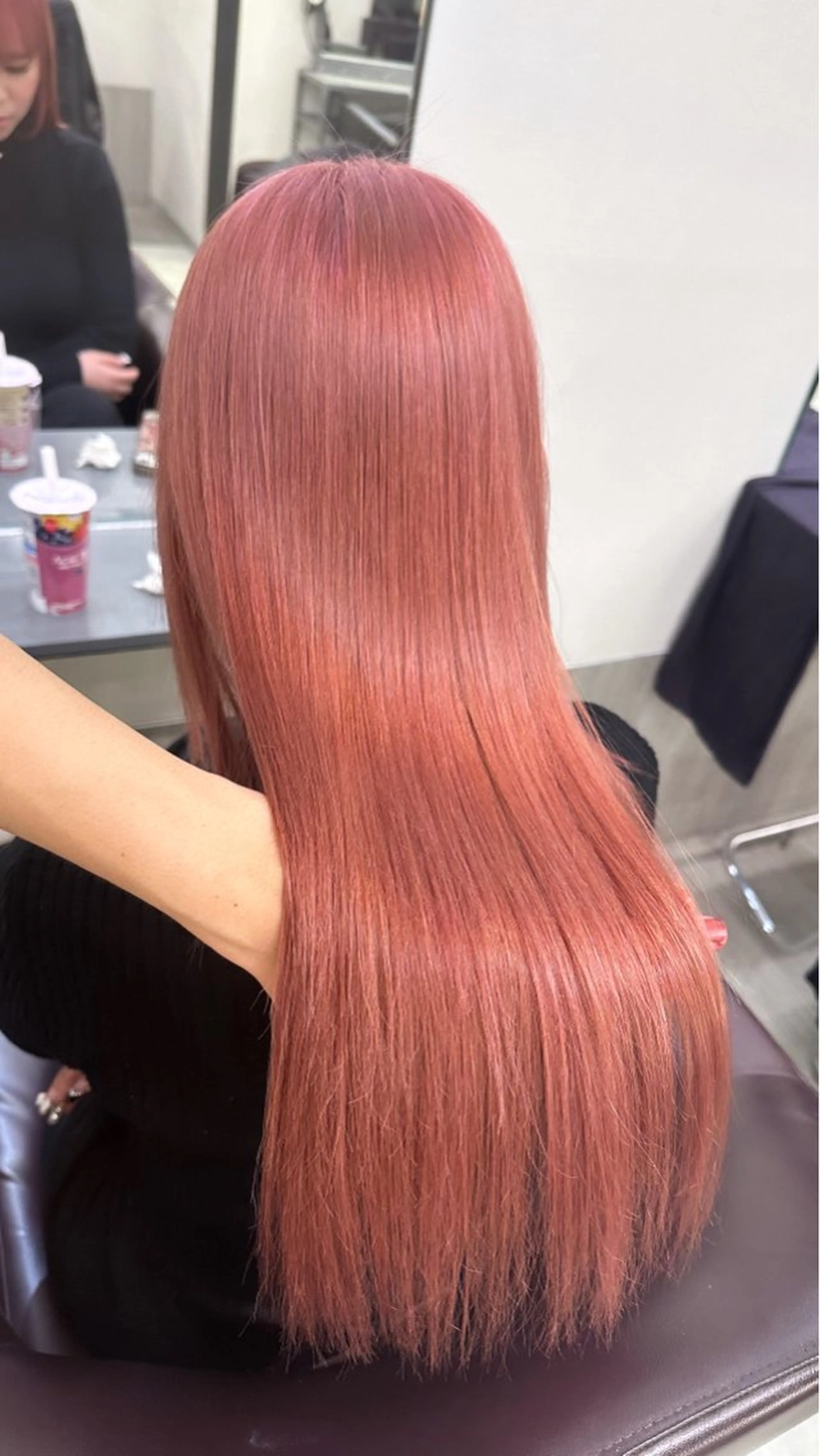 ロング カラー ブリーチ ケアブリーチ 透明感カラー デザインカラー ハイトーンカラー ヘアカラー 誠也/唯一無二の ルーツカラーのヘアスタイル