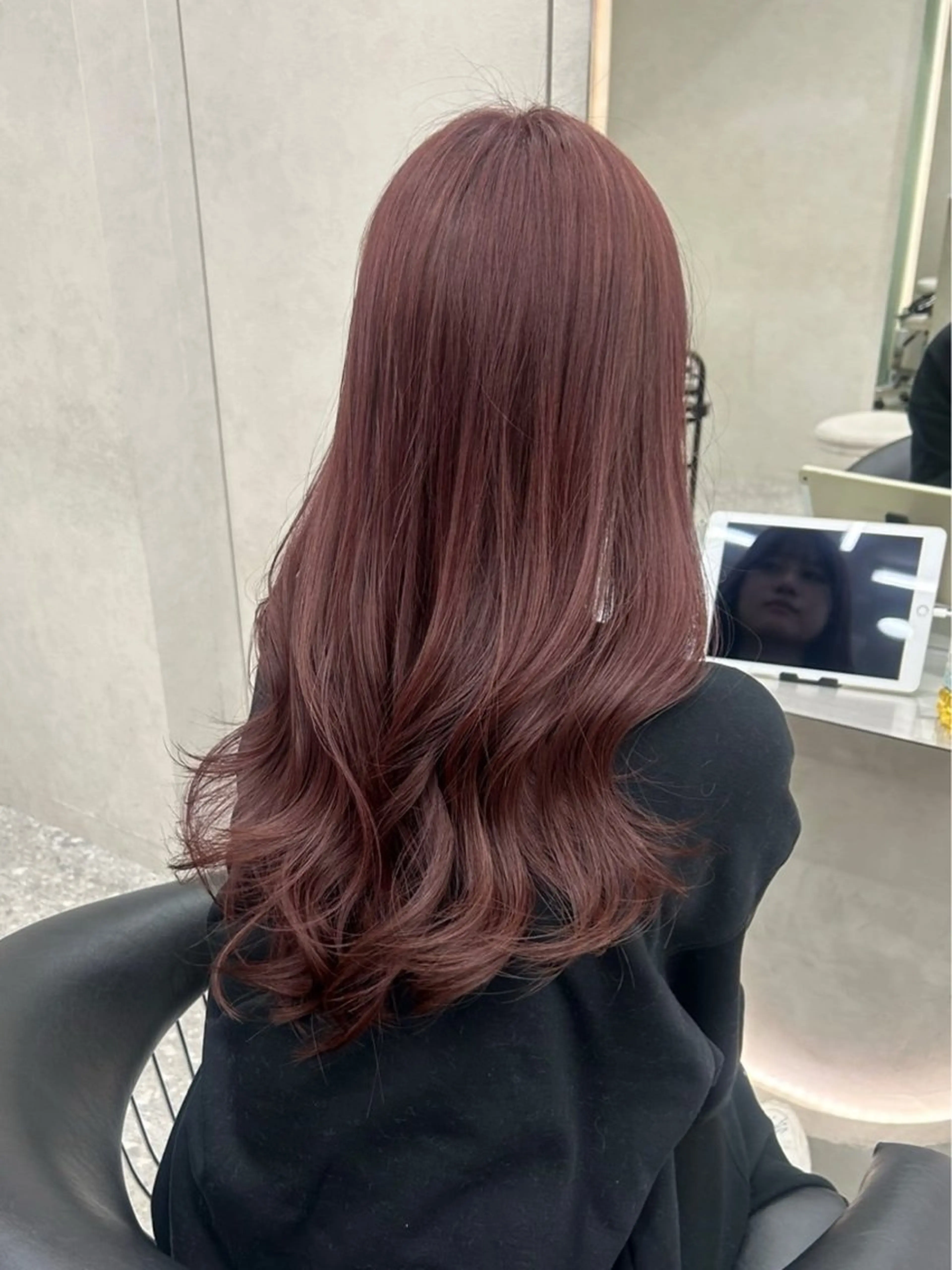 カラー ブリーチ ダブルカラー ブリーチなしカラー レッドカラー ヘアカラー Lond mare所属・あ い か 🎀 レイヤーカットのヘアスタイル