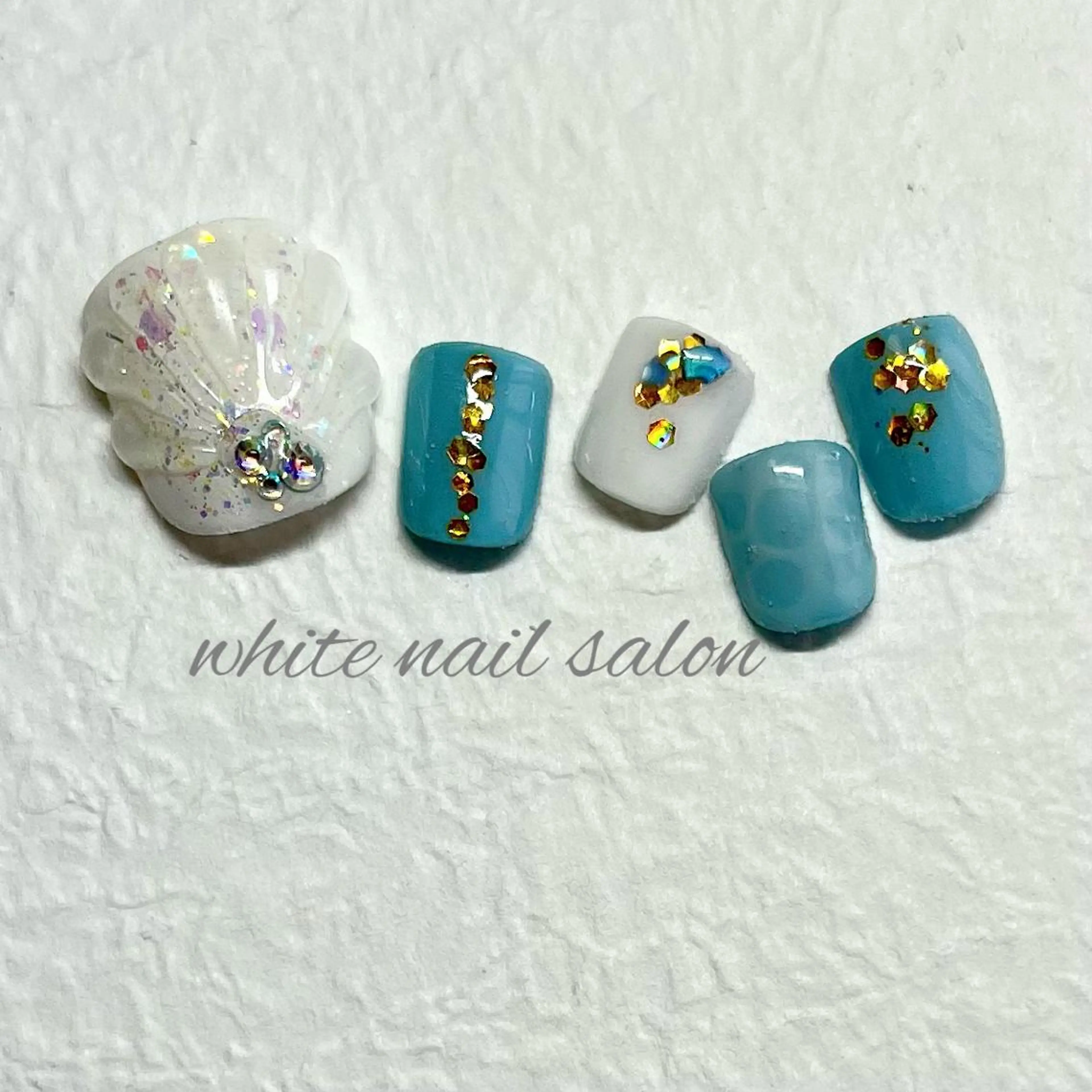 ネイル フットネイル ジェルネイル ハードジェル ラメ(グリッター) 持ち込み フットネイル white nail salonのネイルデザイン