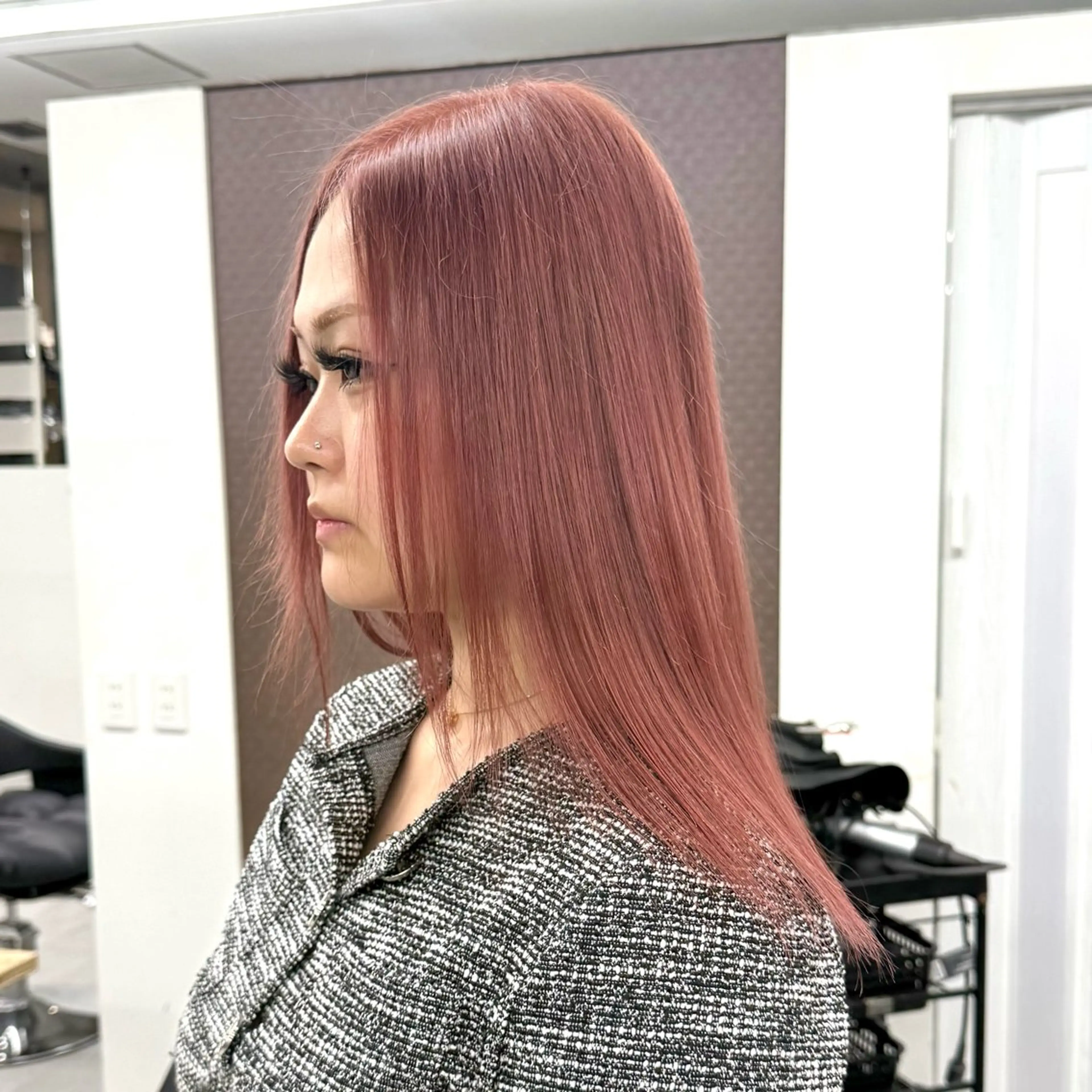 ミディアム カラー ヘアカラー Welring hair salon所属・Runa/大人 かわいいハイトーンのヘアスタイル