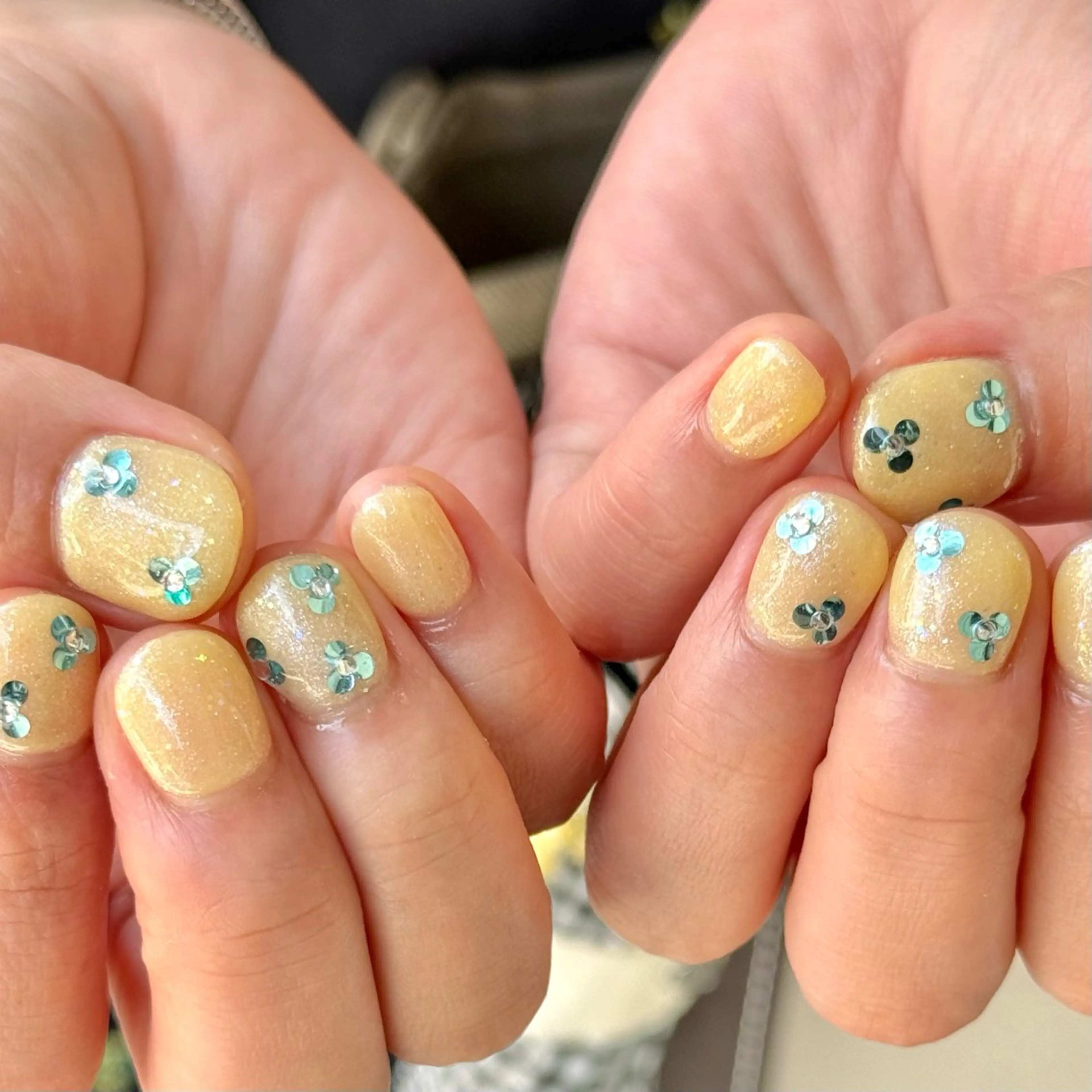 ネイル ハンドネイル chika .のネイルデザイン