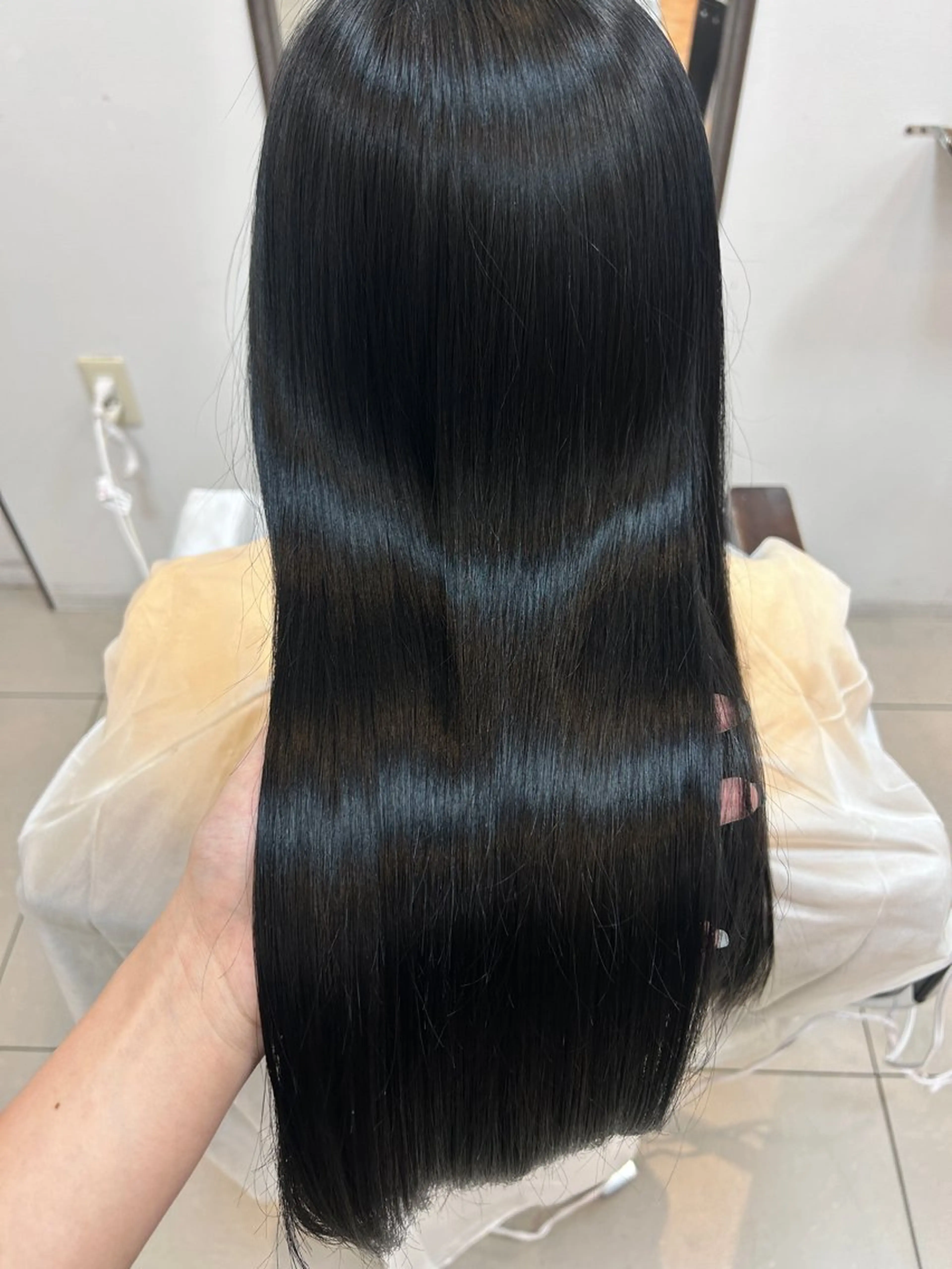 ロング ヘアカラー トリートメント 阪田 真奈未のヘアスタイル