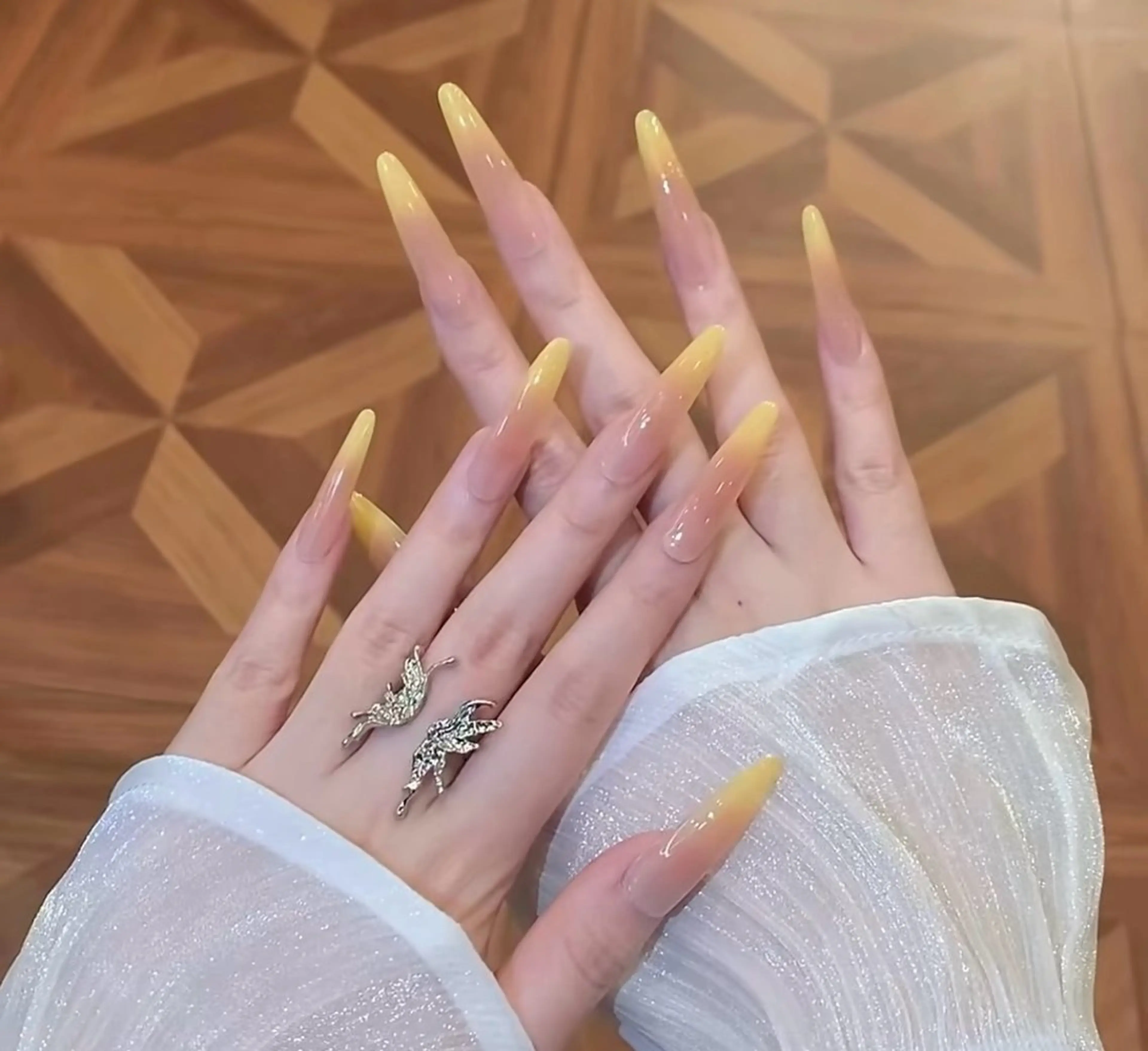 ネイル チークネイル 長さ出し フレンチネイル ガーリー 韓国ネイル sun nail池袋 モデル募集のネイルデザイン