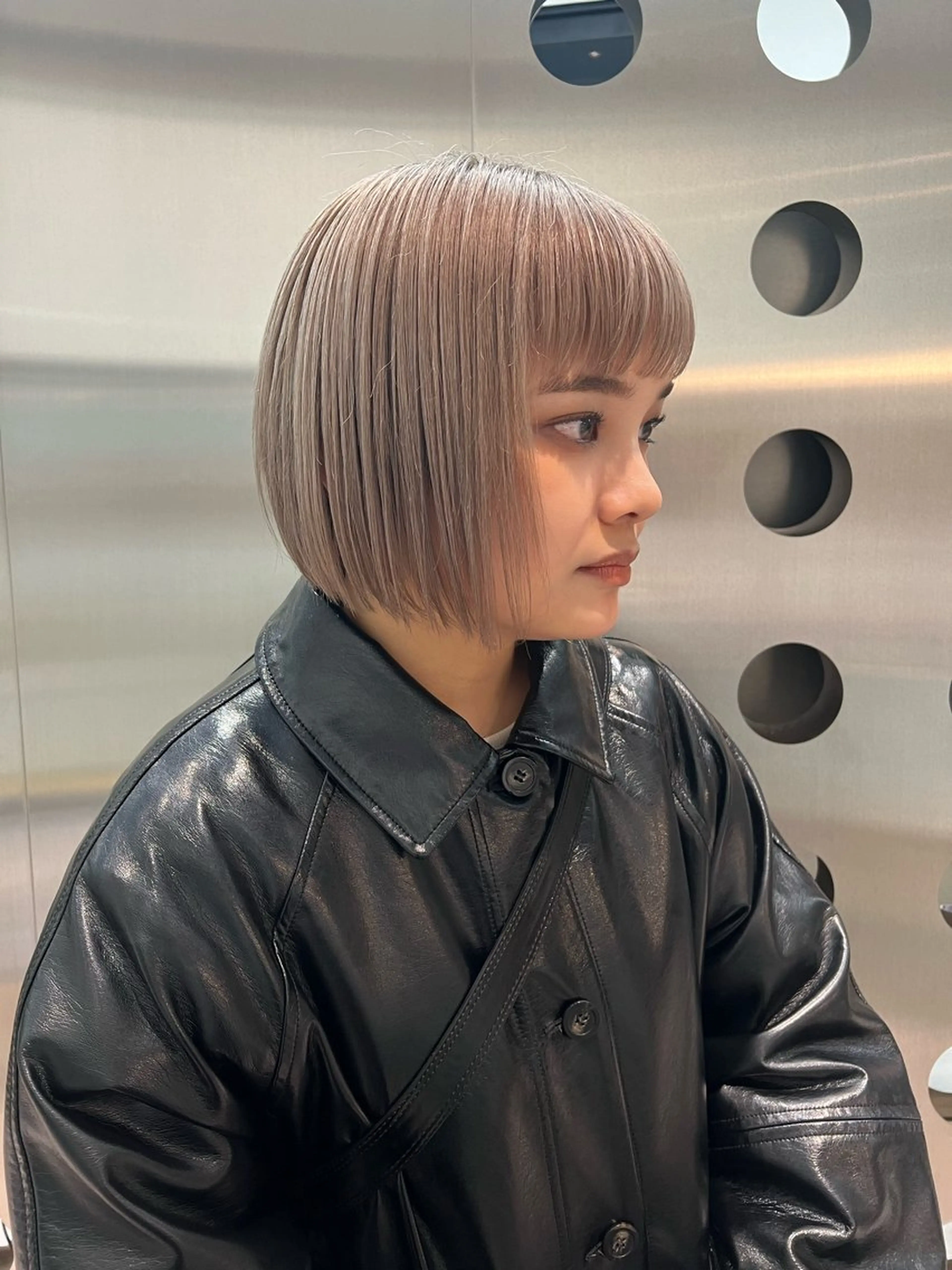 ショート カラー ブロンド 透明感カラー グレージュ 堀江 /木下椋麻のヘアスタイル