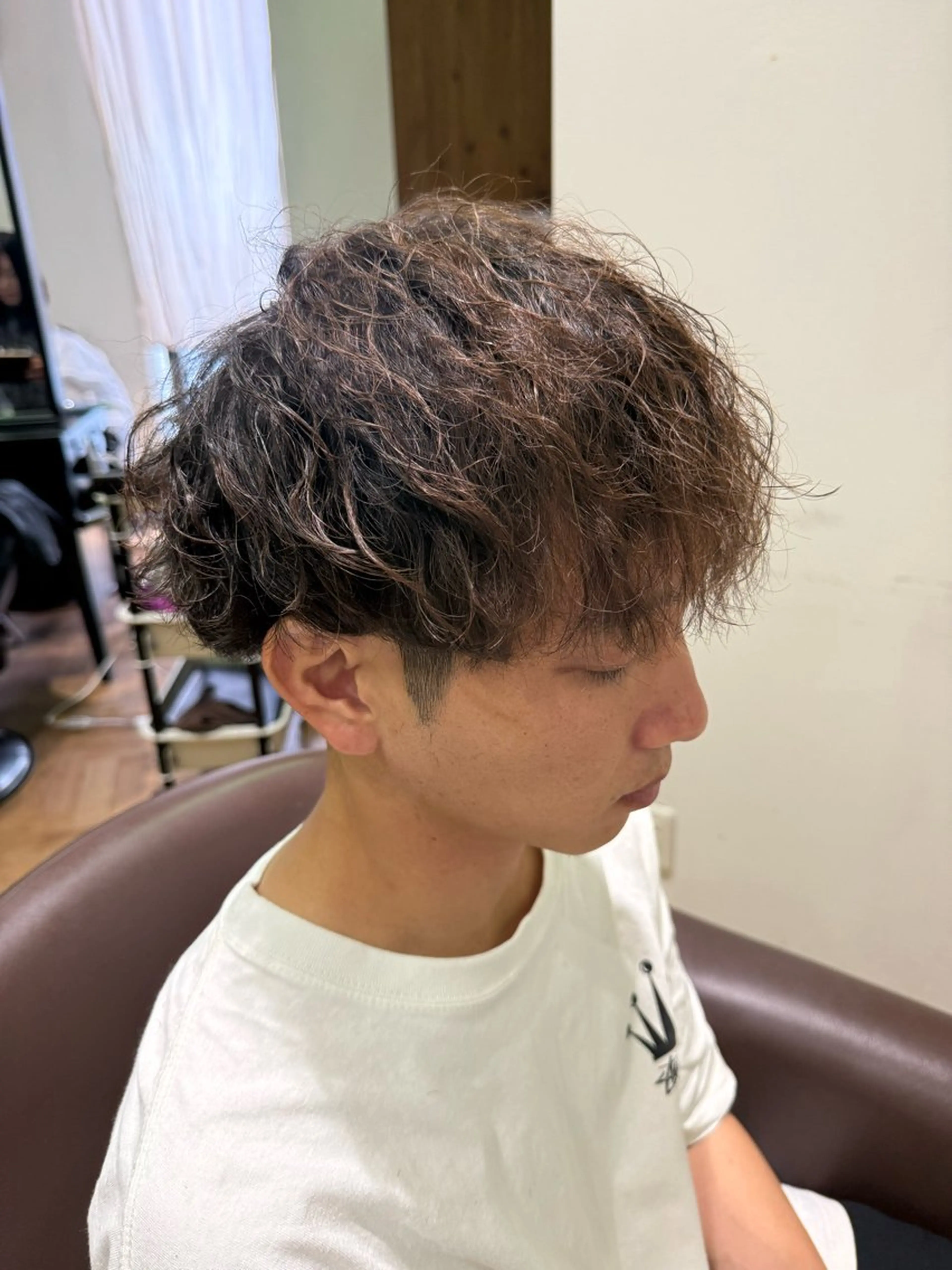 ショート パーマ メンズ 溝口 槙里也のヘアスタイル