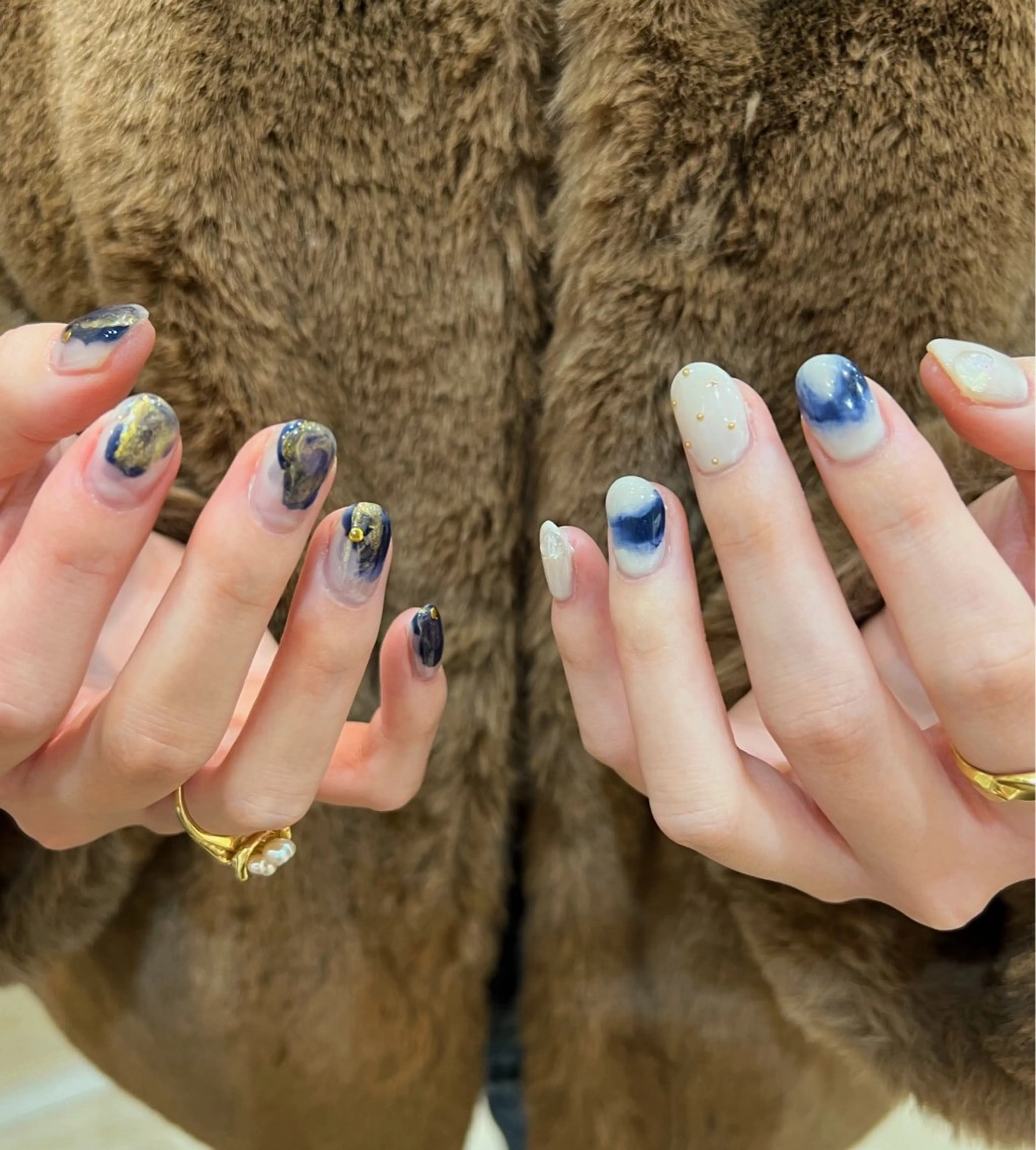 ネイル ネイビー ニュアンスネイル ハンドネイル ヘアメイクネイリスト 💄💅hidemiのヘアスタイル