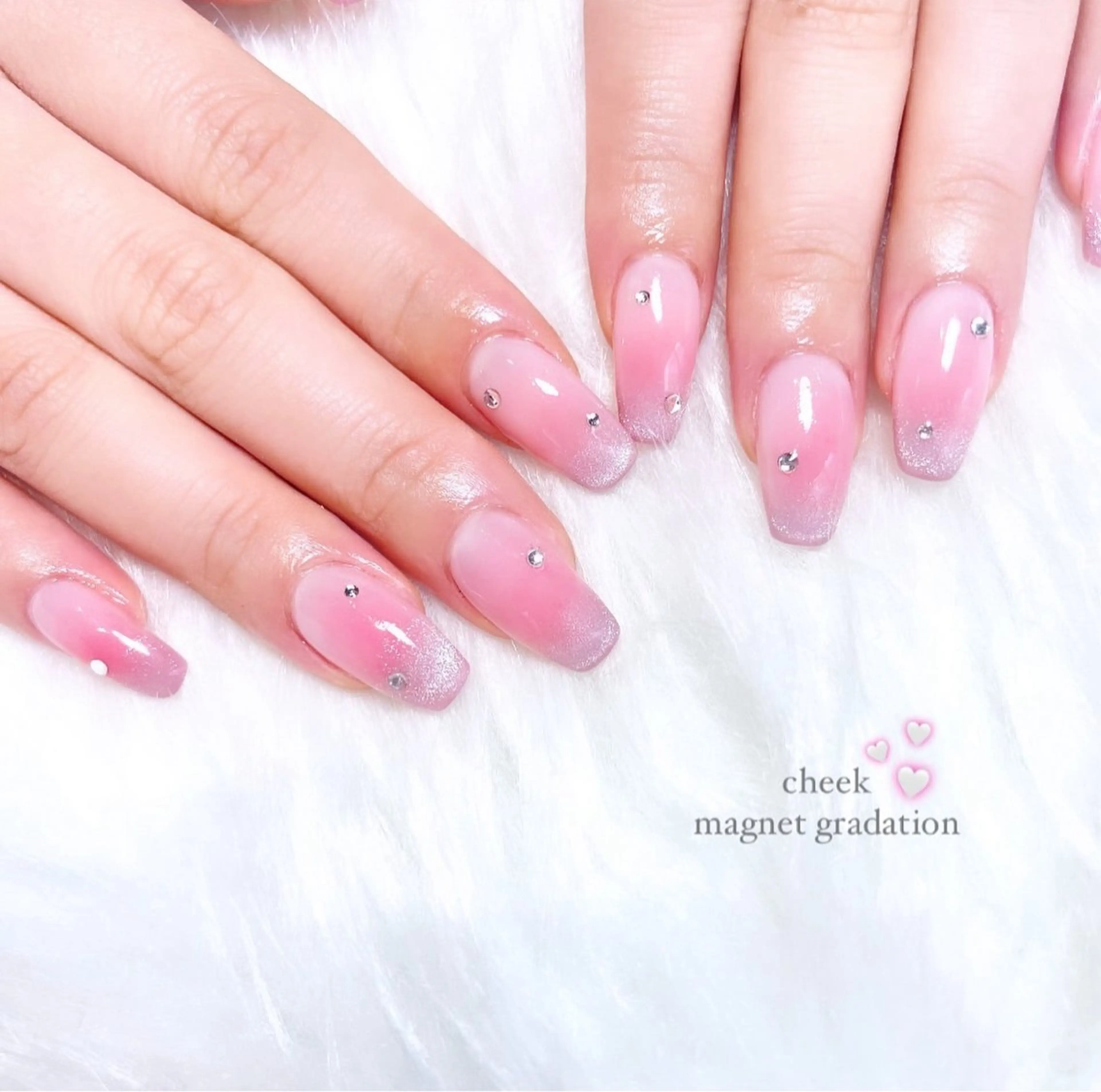 ネイル チークネイル ハンドネイル キラオメ Neneのネイルデザイン