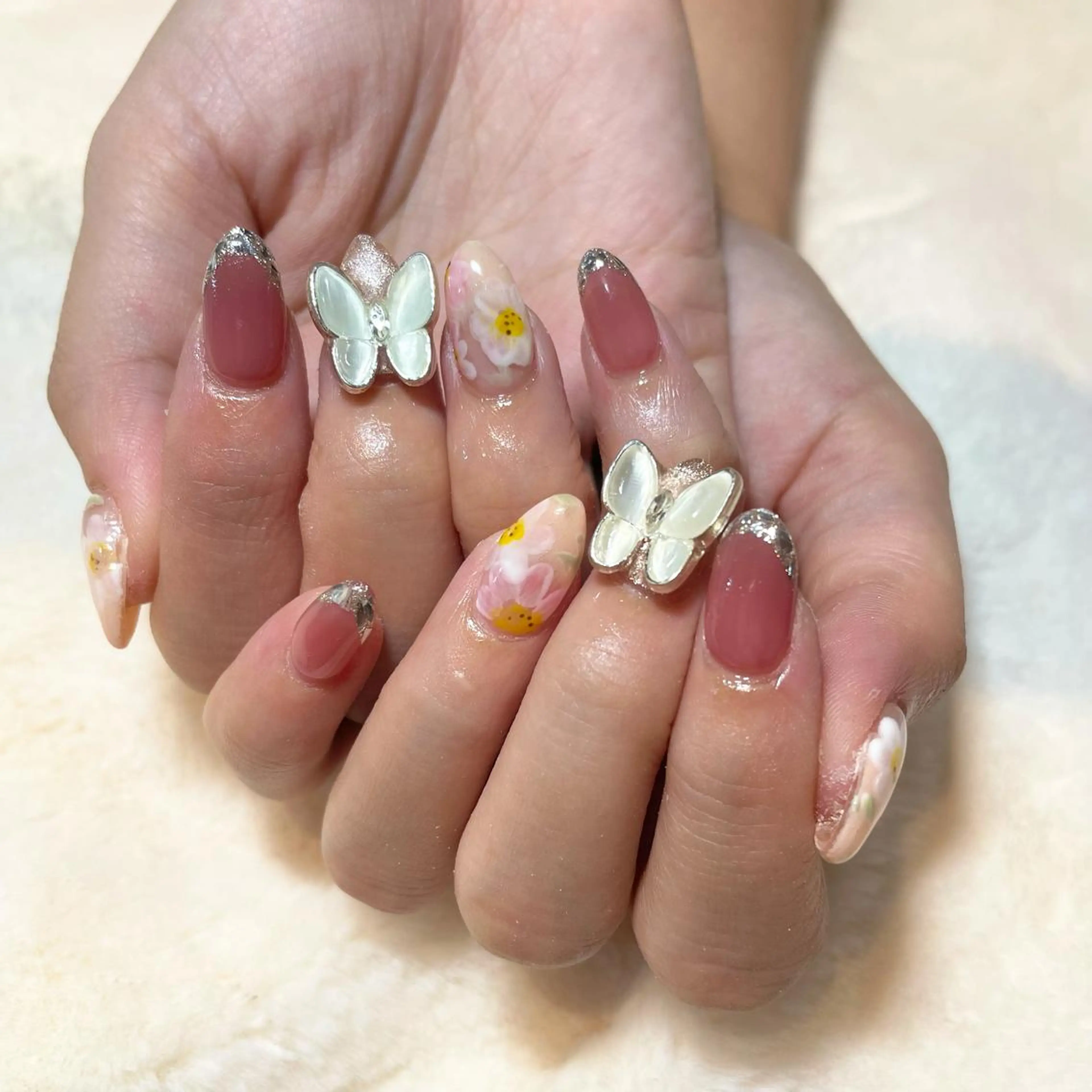 ネイル ドライヘッドスパ 名古屋駅徒歩5分のエステ・リラクイメージ