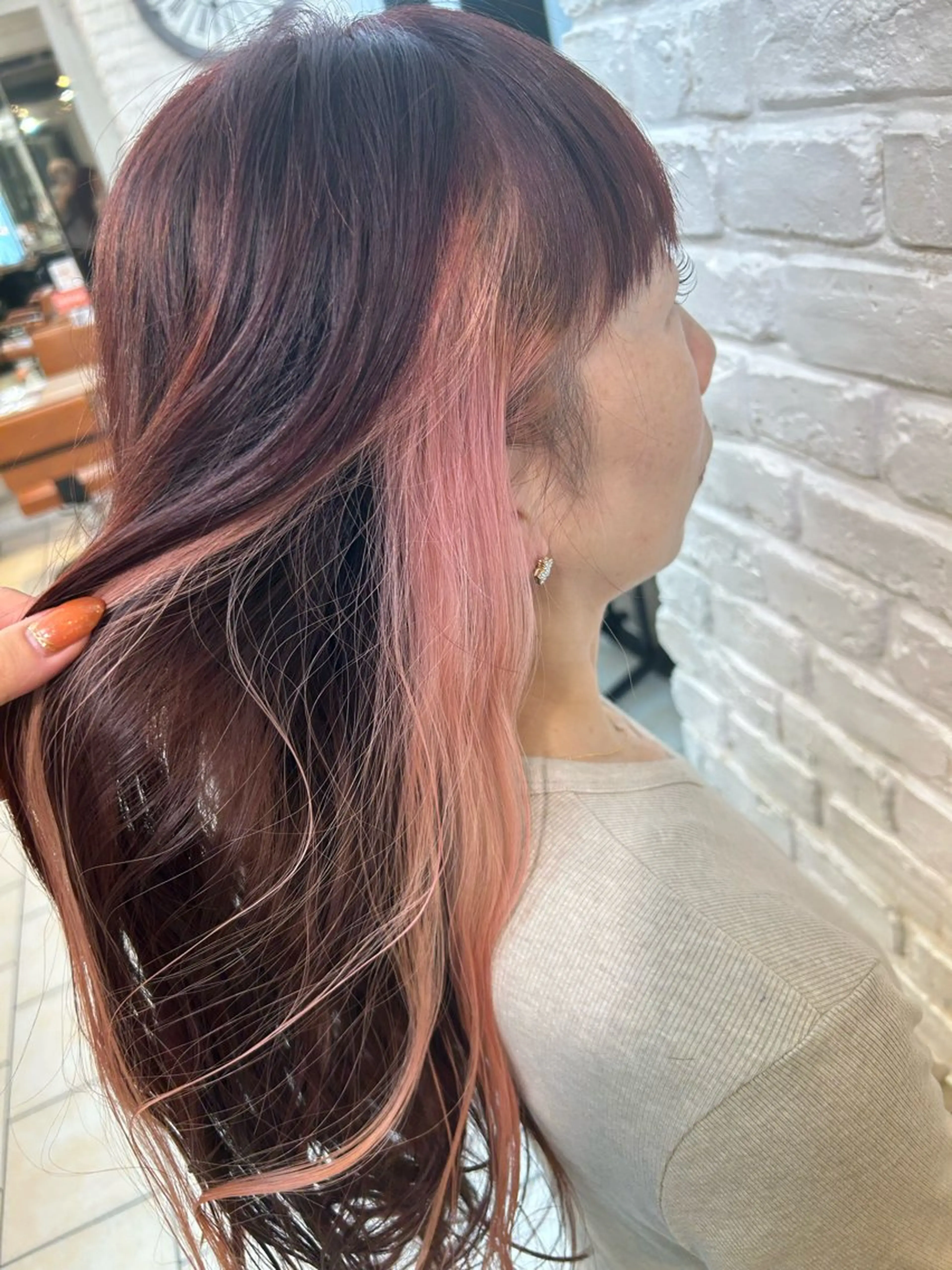 ロング カラー M.SLASH SHINYURIGAOKA所属・小松 美璃のヘアスタイル