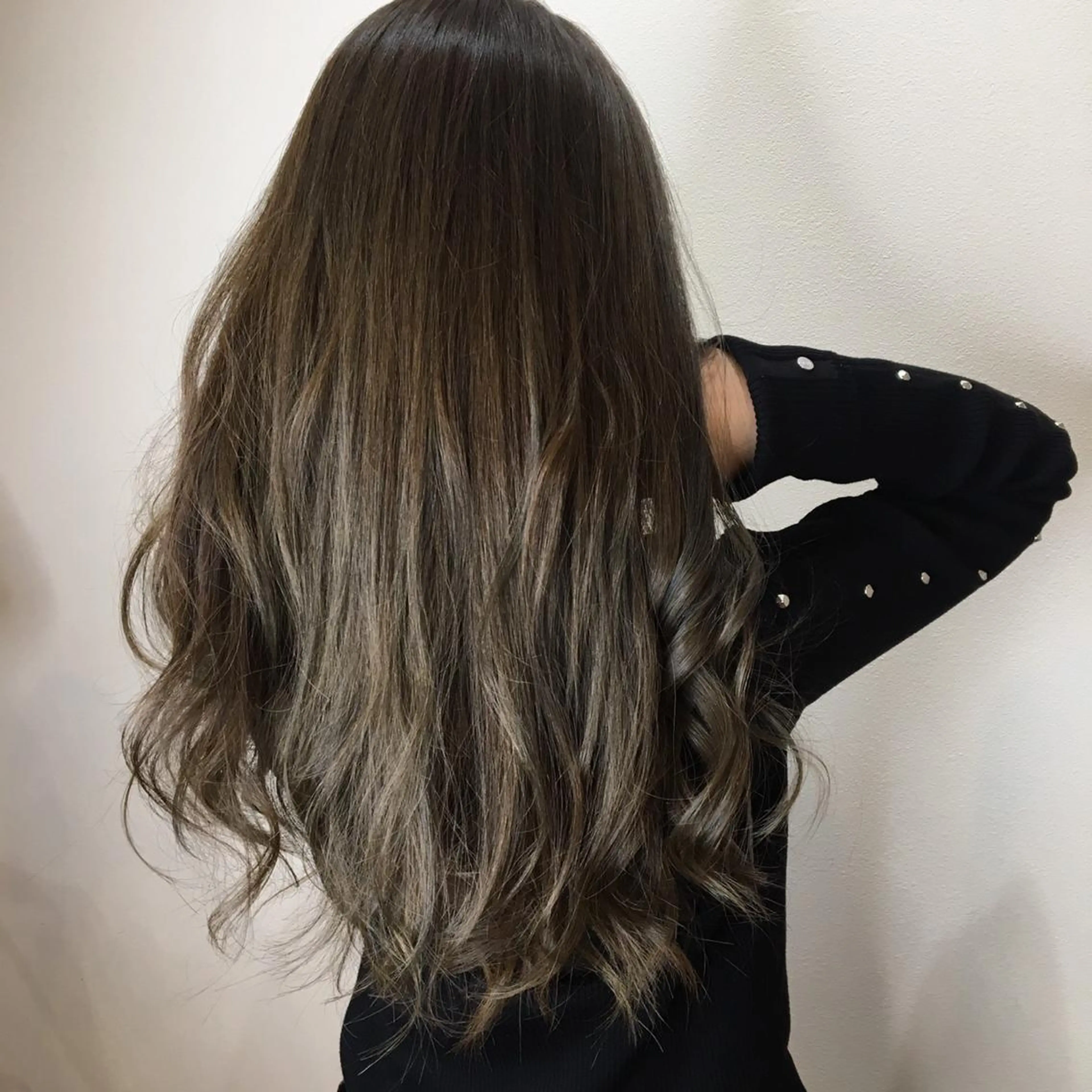 ロング カラー パーマ ヘアアレンジ メンズ キッズ マツエク・マツパ グレージュ Luela堅田所属・田中 裕士のヘアスタイル