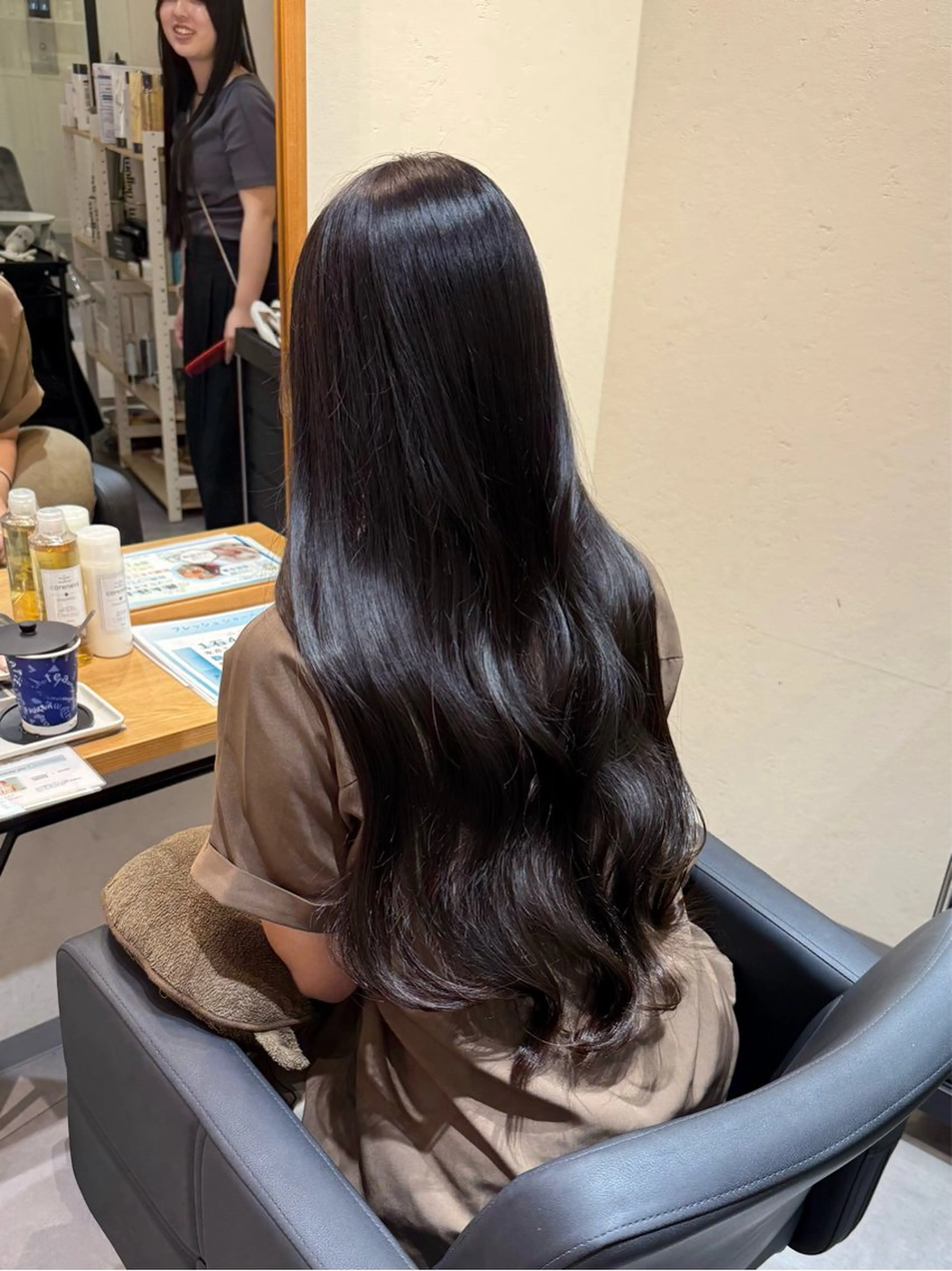 ロング アッシュ アッシュグレー 髪質改善透明感カラー ayukaのヘアスタイル