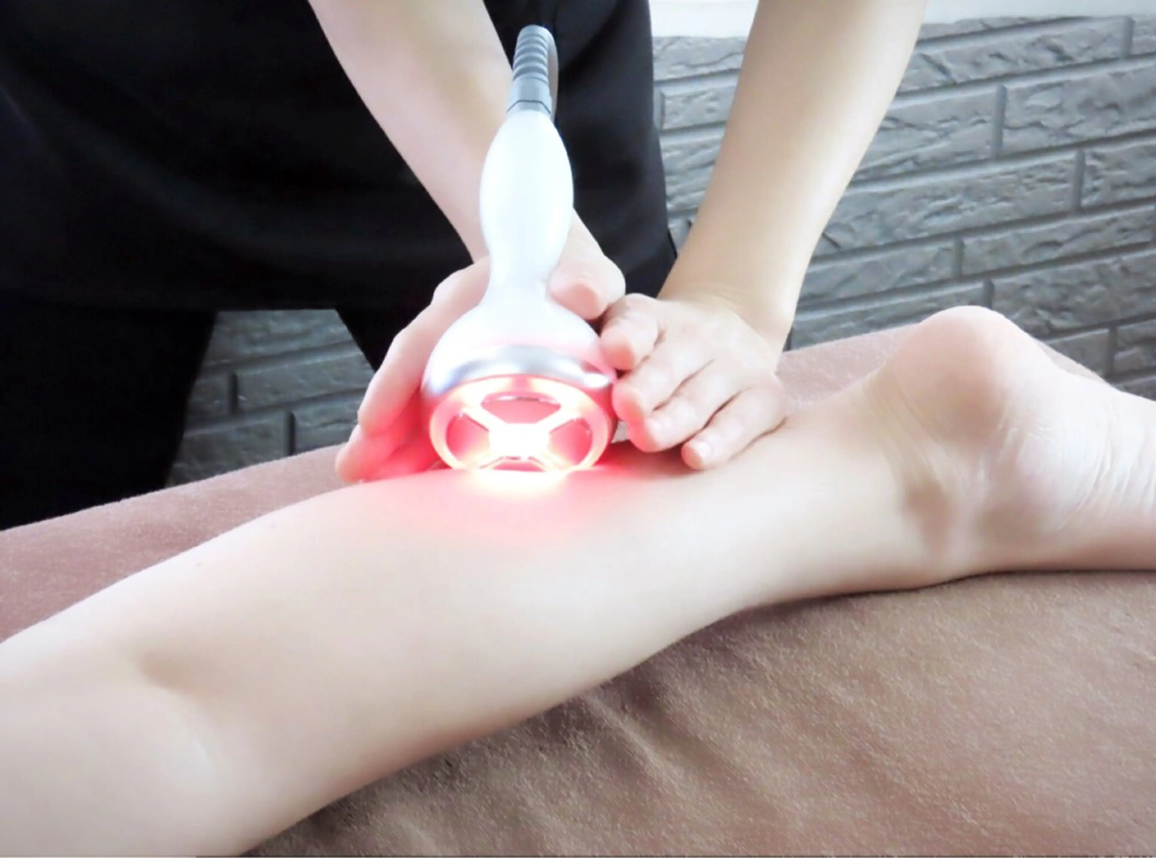 【大人気ダイエット！痩身エステ】脂肪を燃やす✖️流す✖️引き締めオーダー痩身70分の写真