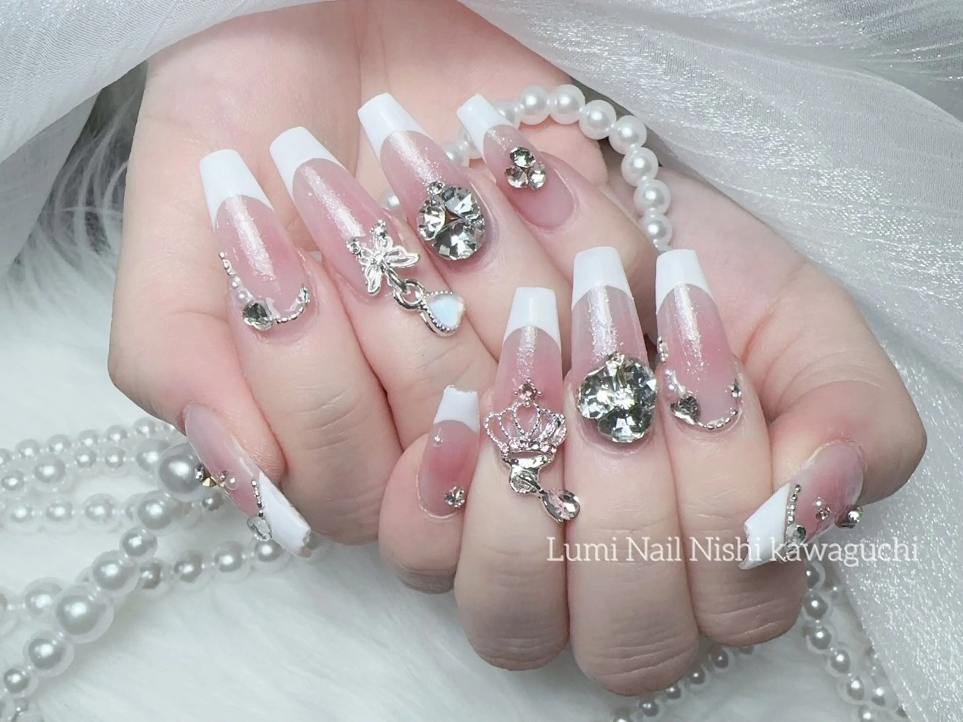 ネイル フットネイル ジェルネイル キラキラネイル オフィスネイル ピンク Lumiネイルサロン所属・Lumi Nail Salonのネイルデザイン