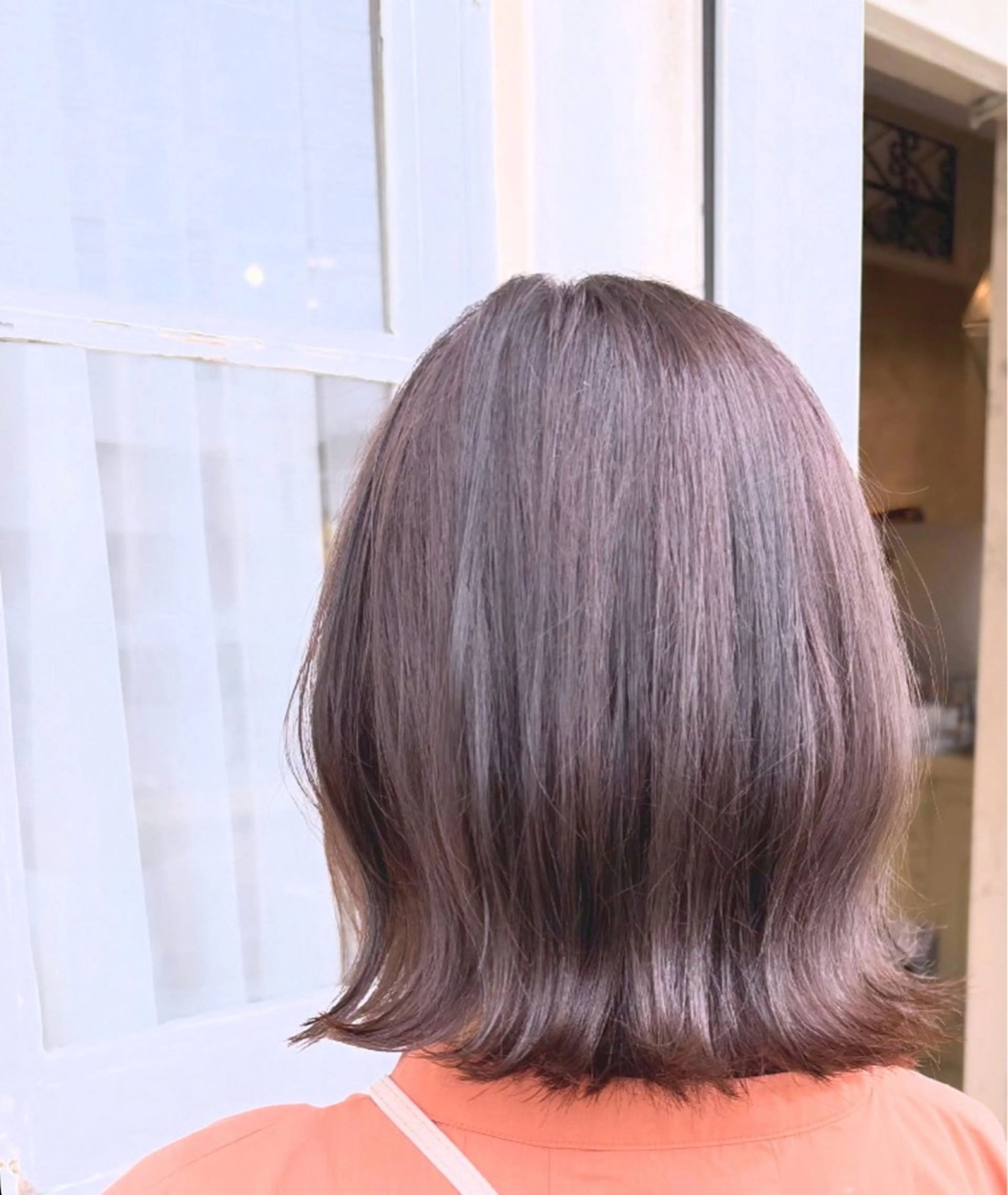 ミディアム カラー ボブ 小顔カット 外ハネヘア カット ヘアカラー chouchou所属・中垣 茉百奈のヘアスタイル