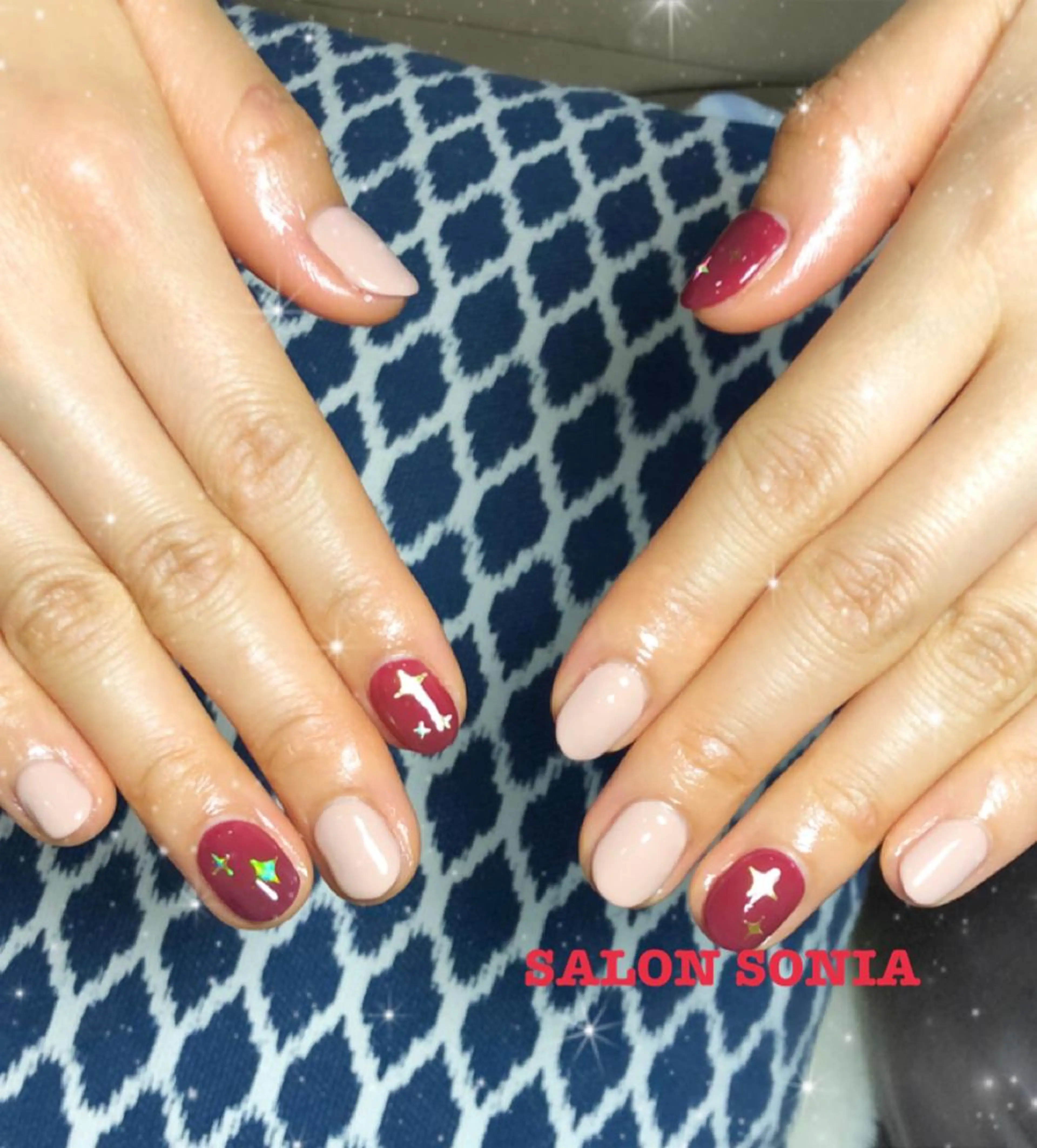 ネイル ハンドネイル 小顔・毛穴・たるみ ネイル　似内真樹のエステ・リラクイメージ