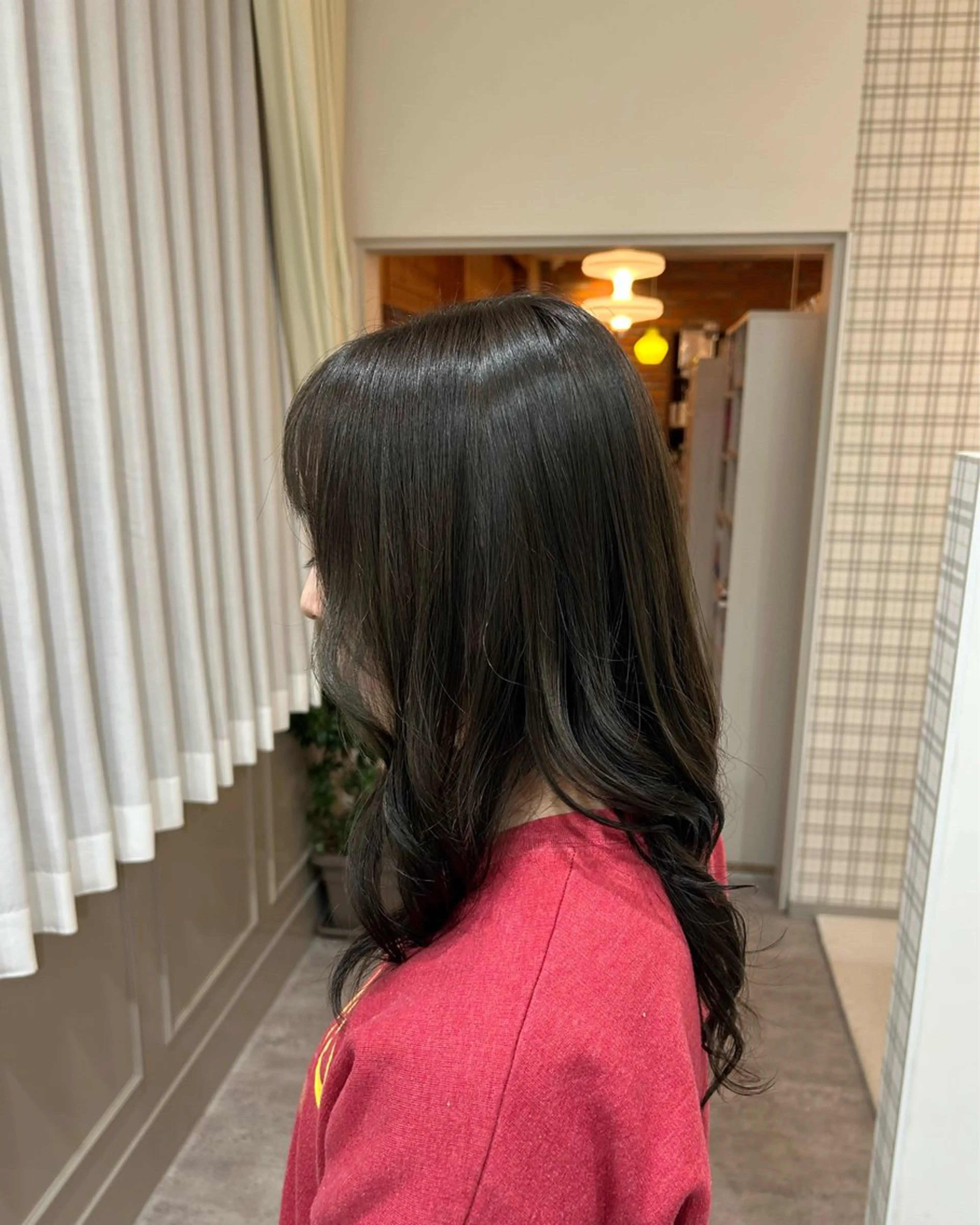 セミロング ヘアカラー jammin / 岡村 亜胡のヘアスタイル