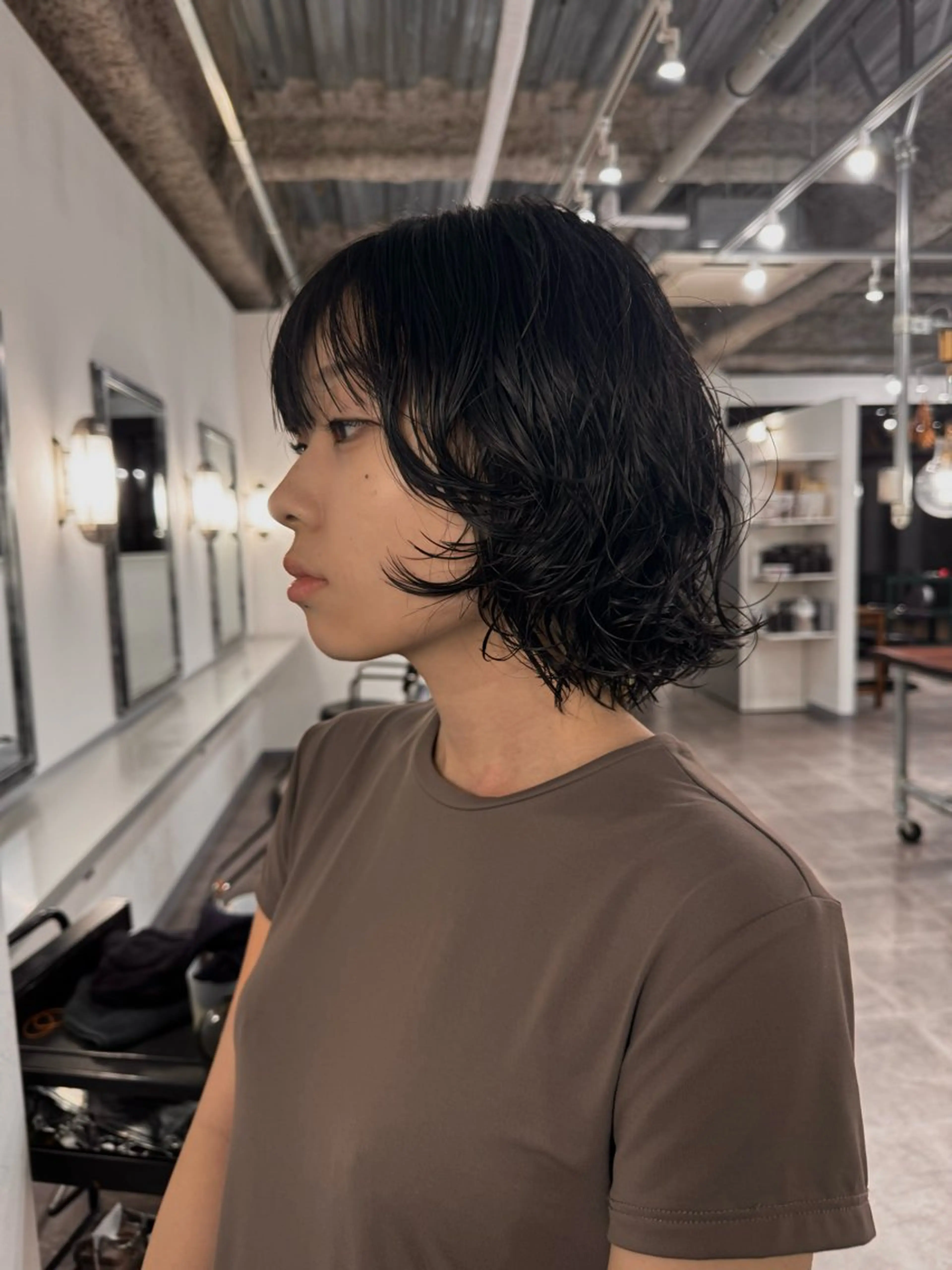 ミディアム パーマ HOLLY 髙橋ユウキのヘアスタイル