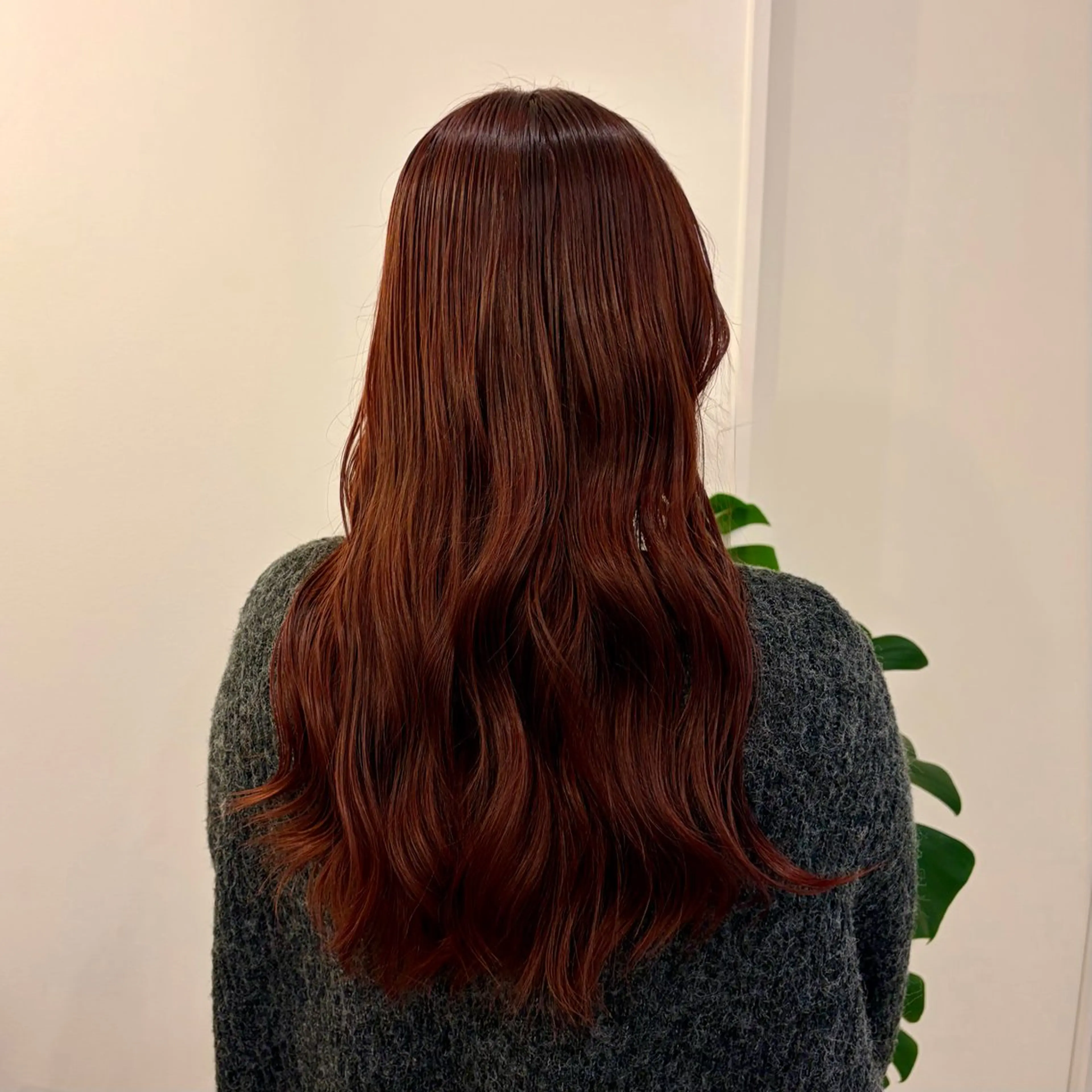 ロング カラー ルプラボウ 神谷有音/艶髪のヘアスタイル