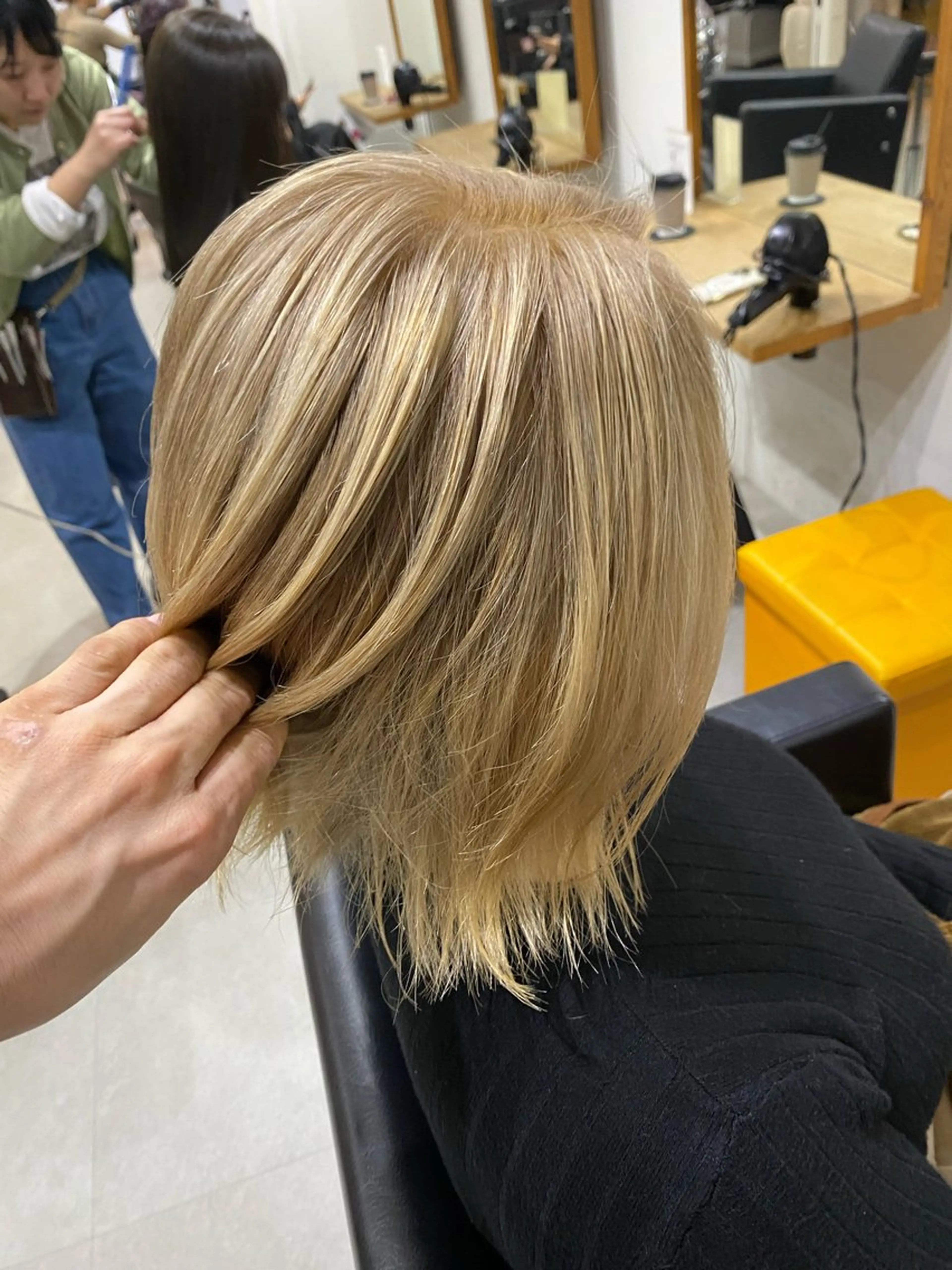 ミディアム 銀座⚜️【脱白髪染め 美髪矯正】トグチのヘアスタイル