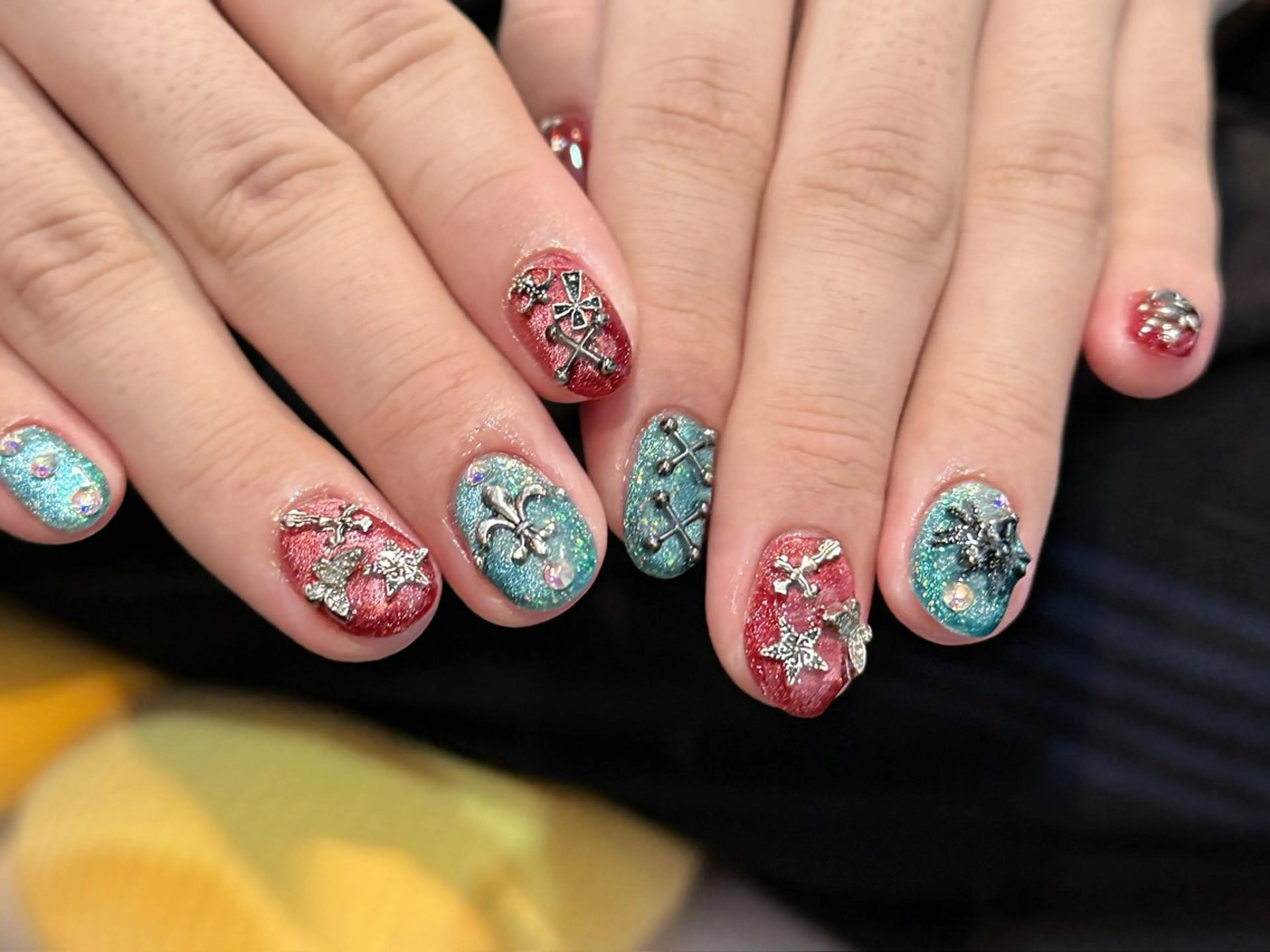 ネイル オーロラネイル チークネイル 長さ出し フットネイル フレンチネイル ハンドネイル J&C Nail Salon吉祥寺所属・YU KIのネイルデザイン