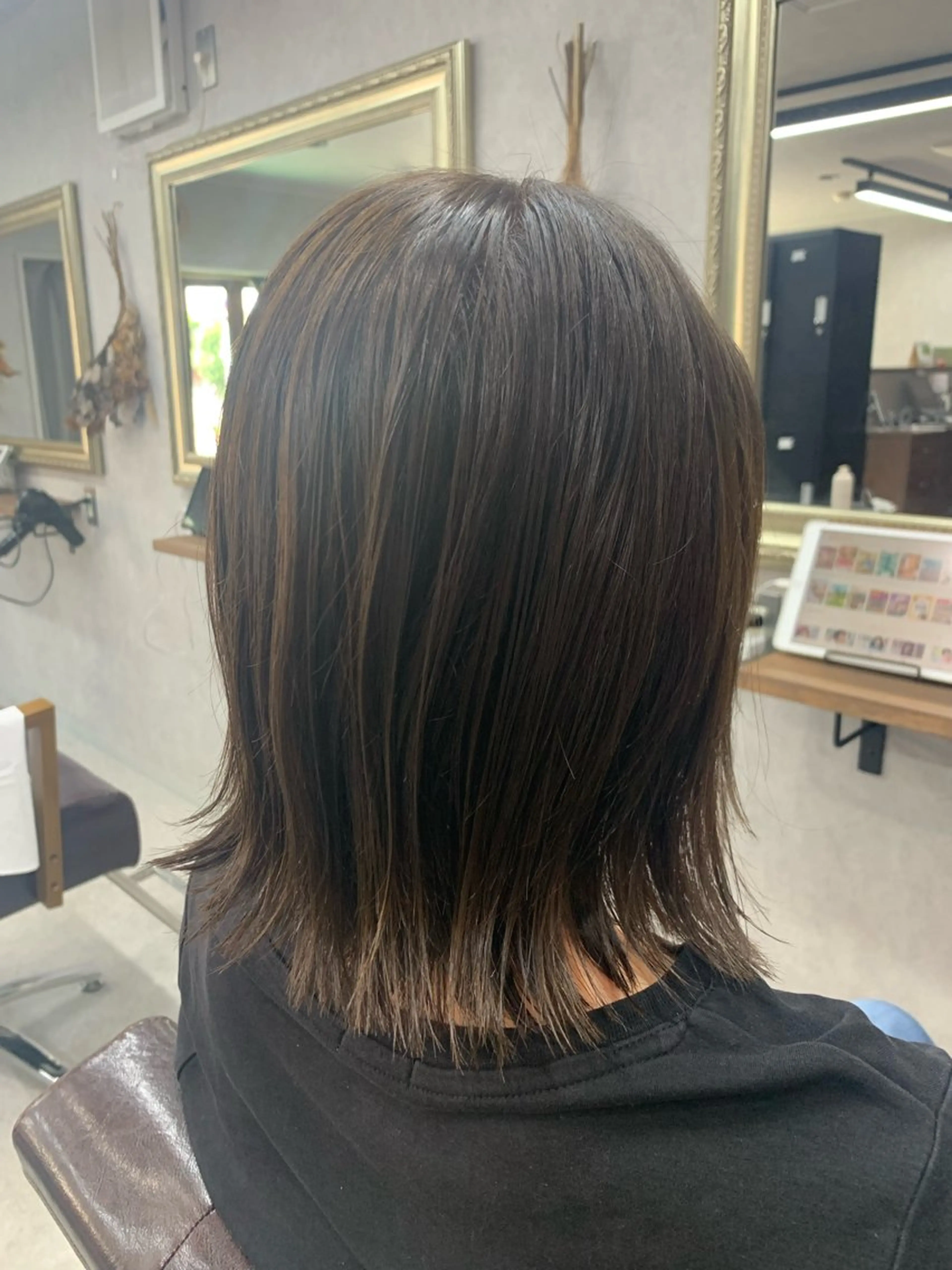 ミディアム カラー カット ヘアカラー トリートメント Lien 深井店のヘアスタイル