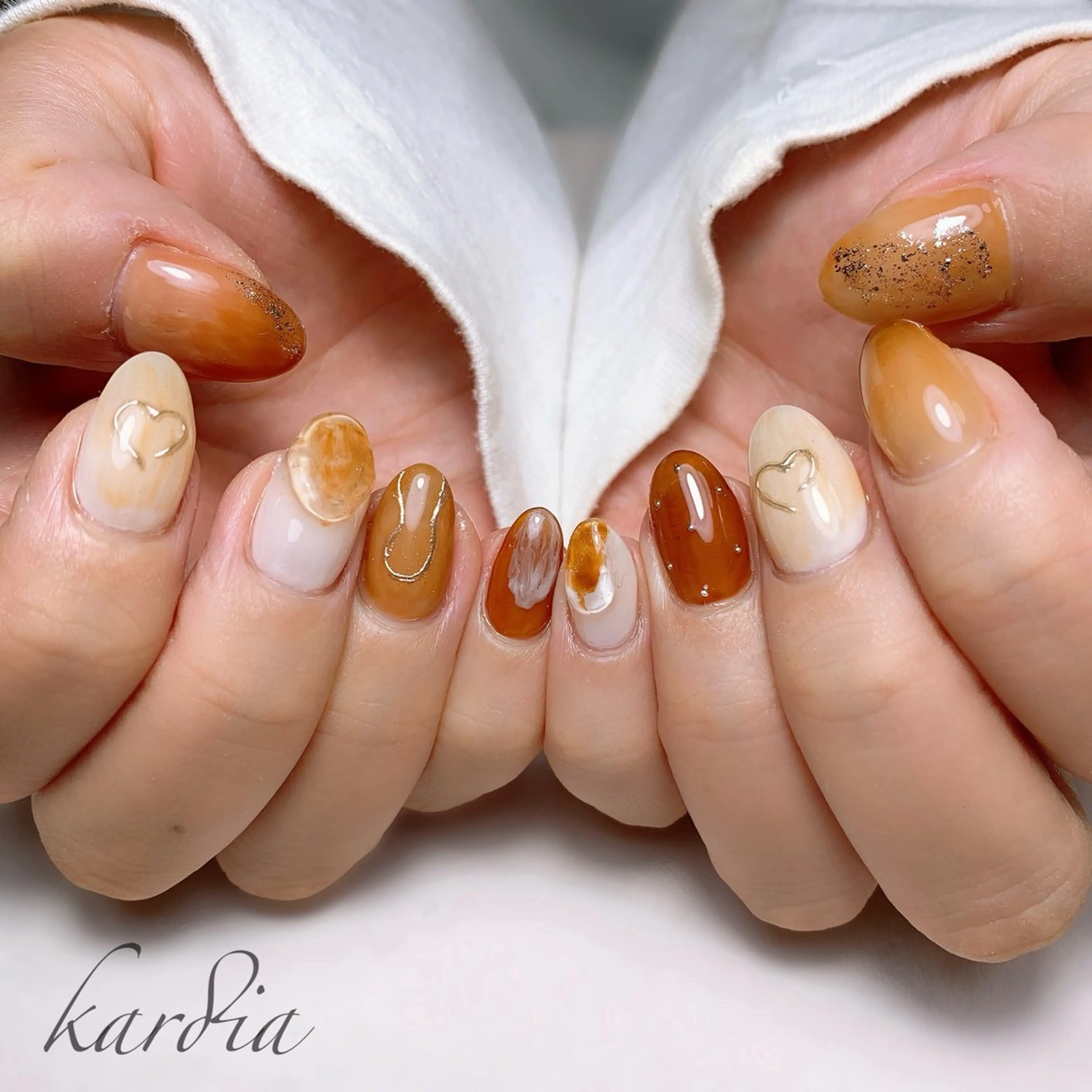 ネイル ハンドネイル καρδιά -ｶﾙﾃﾞｨｱ-のネイルデザイン