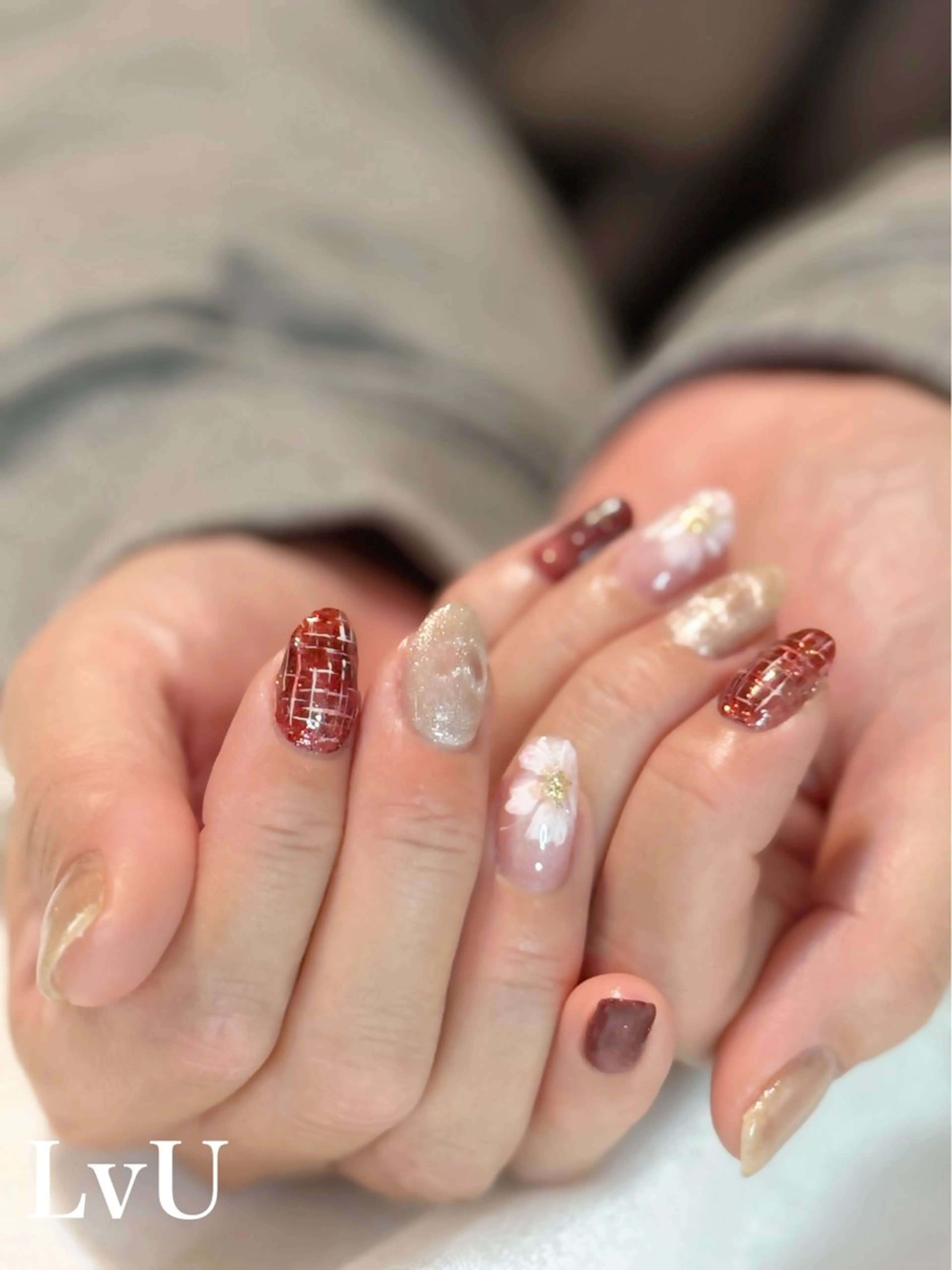 ネイル フラワーネイル ハート マグネットネイル ツイードネイル ハンドネイル ハンドケア LvU(ラブユー) Asayamaのネイルデザイン