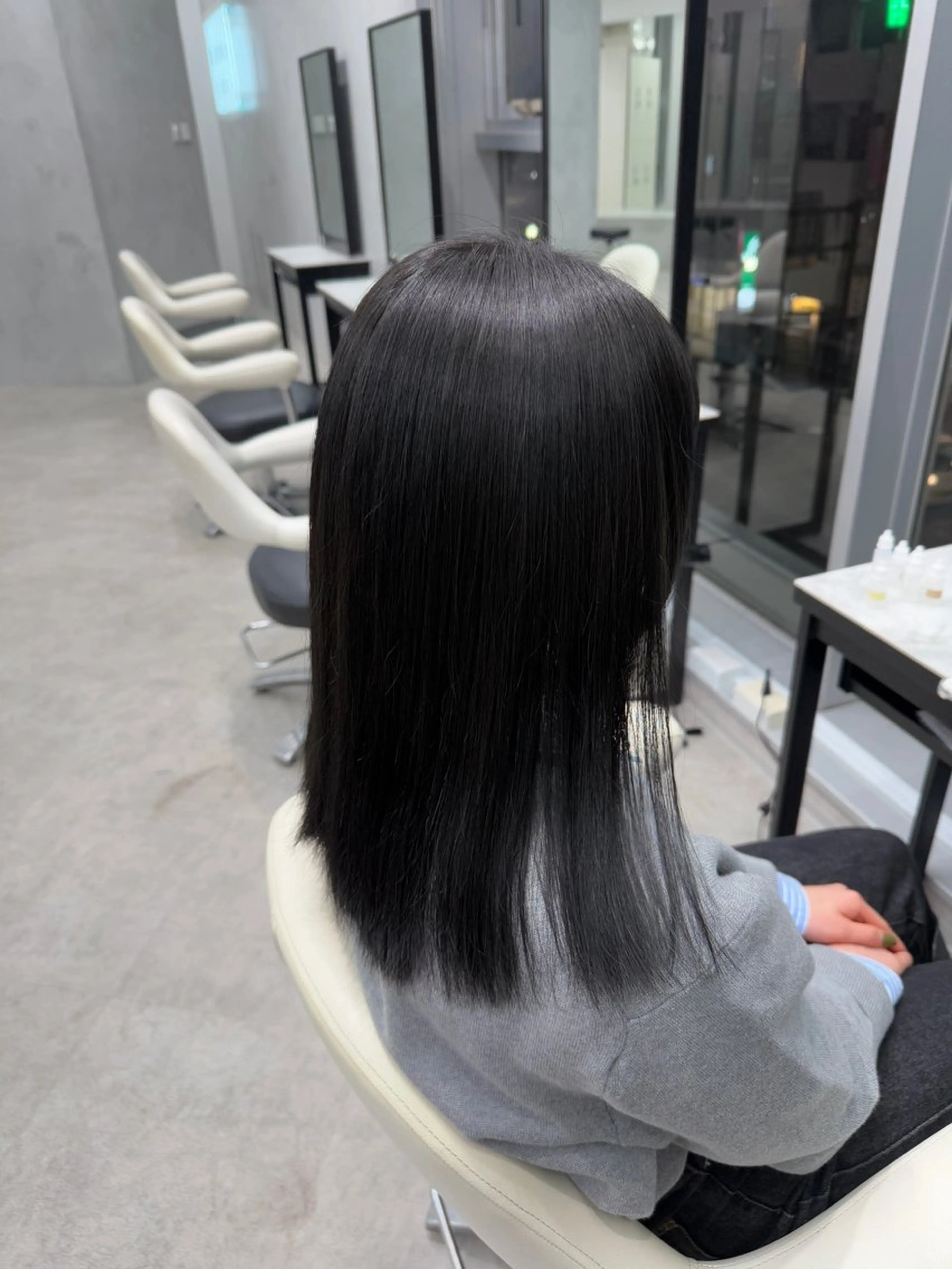 カラー 黒髪 ブルーカラー ブルーブラック ヘアカラー カット¥1100 / 𝙍𝙪𝙣𝙖⟡.のヘアスタイル