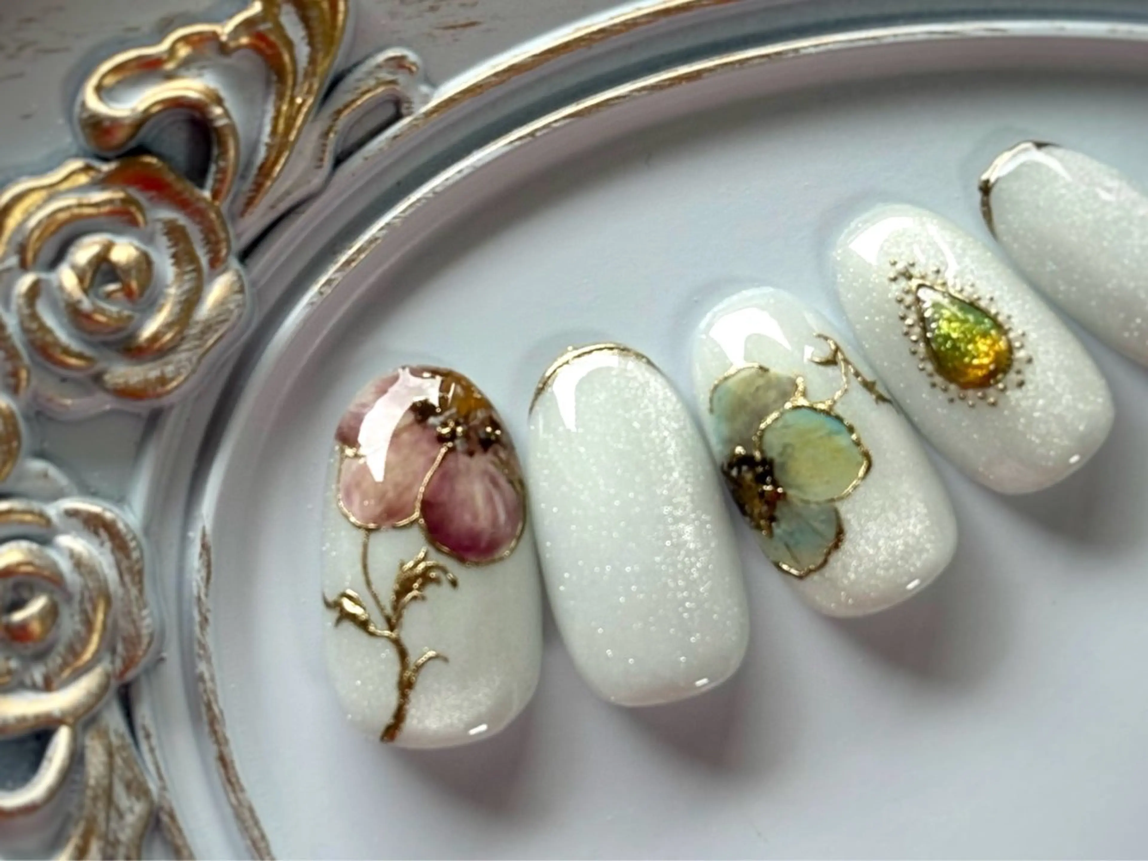 ネイル ハンドネイル FIORITURA Maikoのネイルデザイン