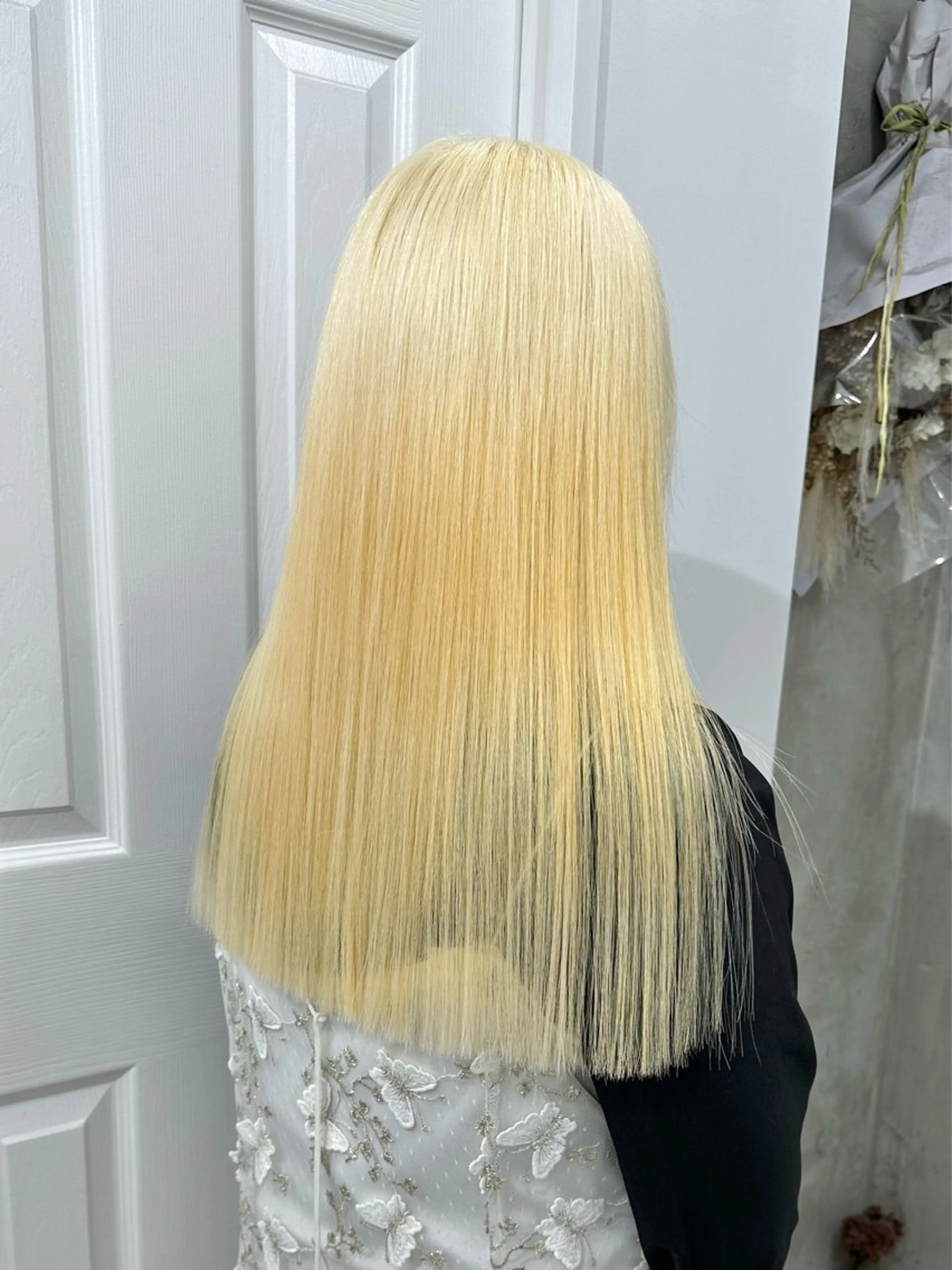 セミロング ヘアカラー トリートメント 抜きっぱなしブロンド ササキカズマのヘアスタイル