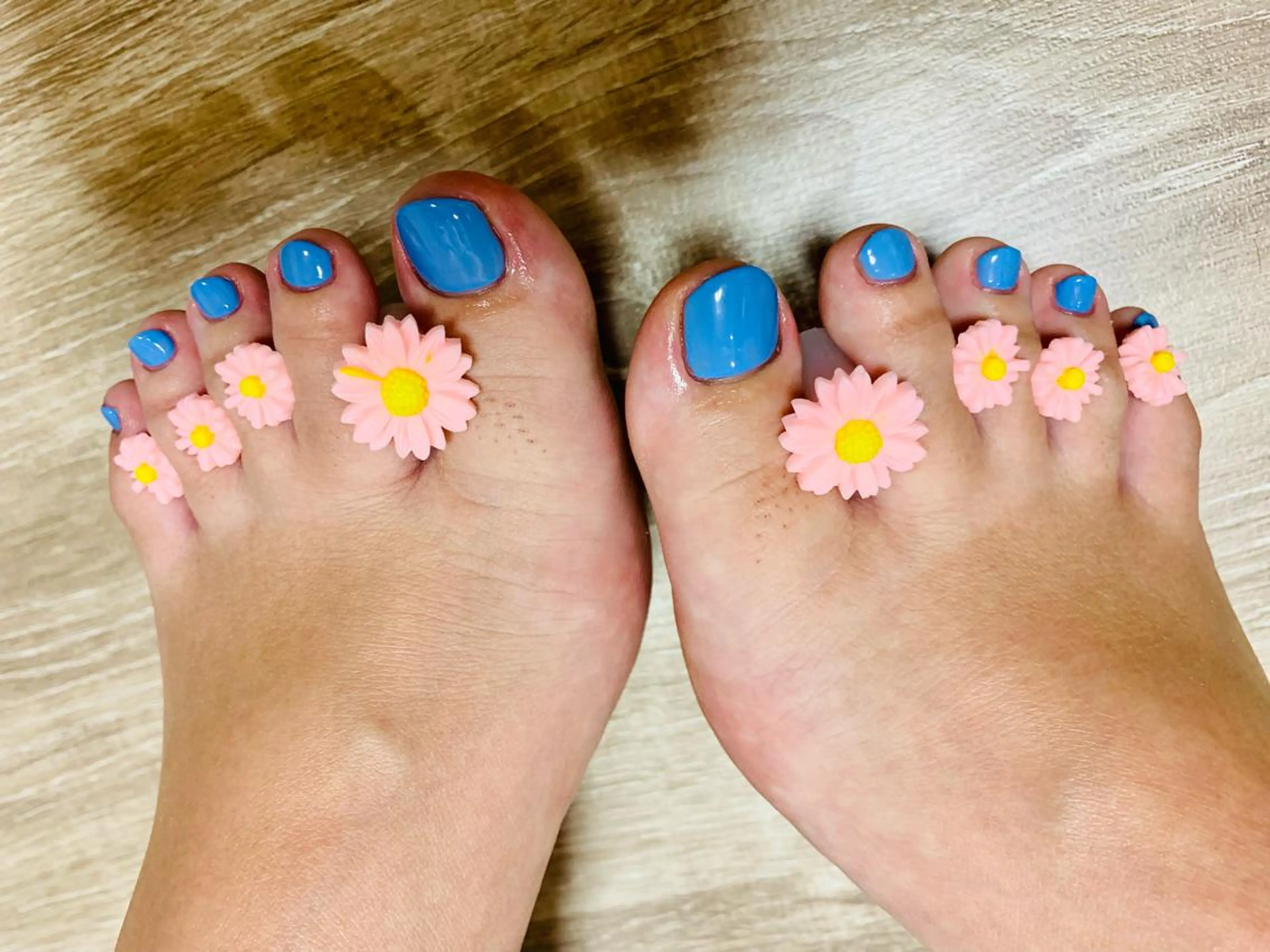 ネイル フットネイル 大崎 奈々のネイルデザイン