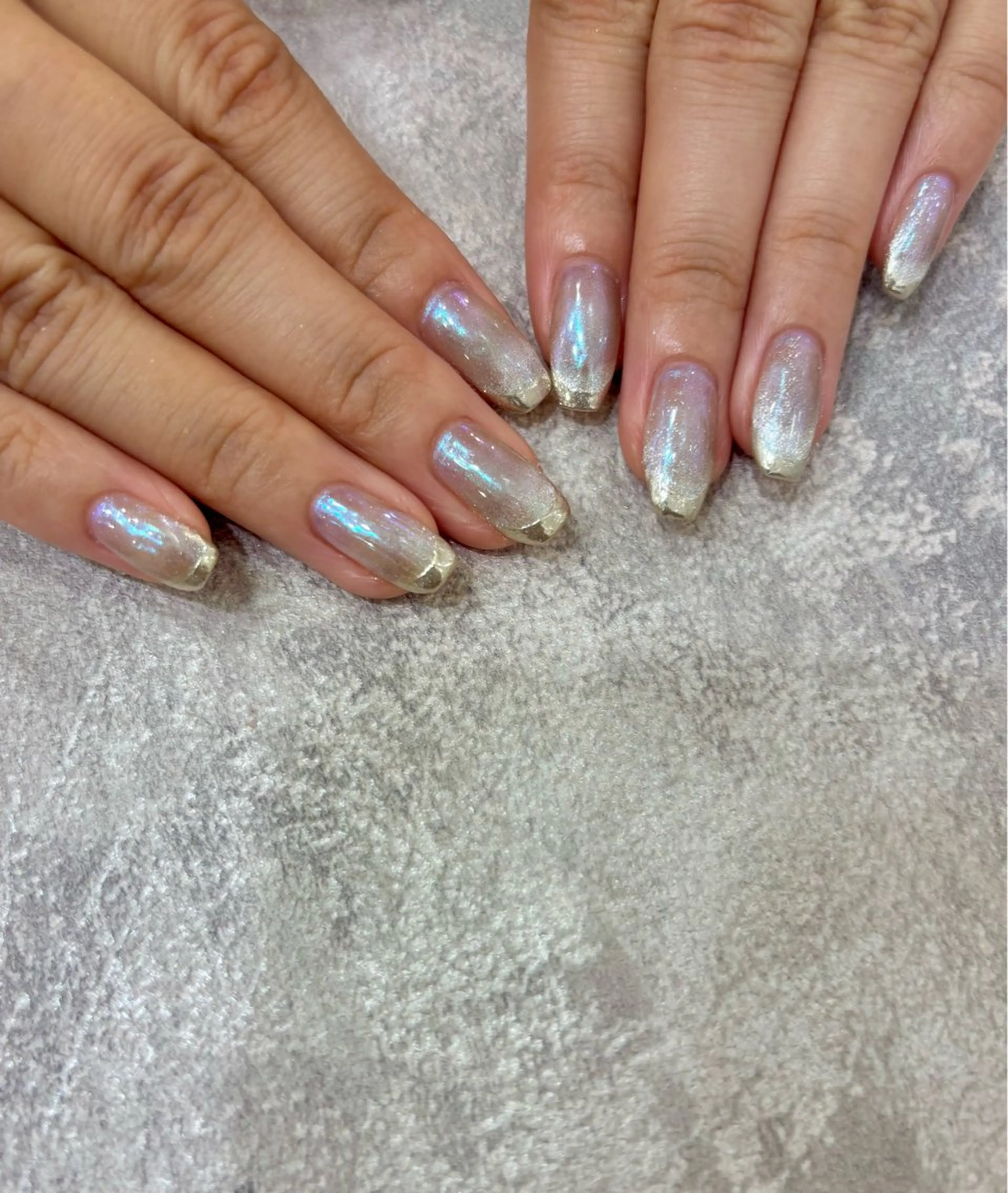 ネイル オーロラネイル マグネットネイル シルバー 安藤 彩乃のネイルデザイン