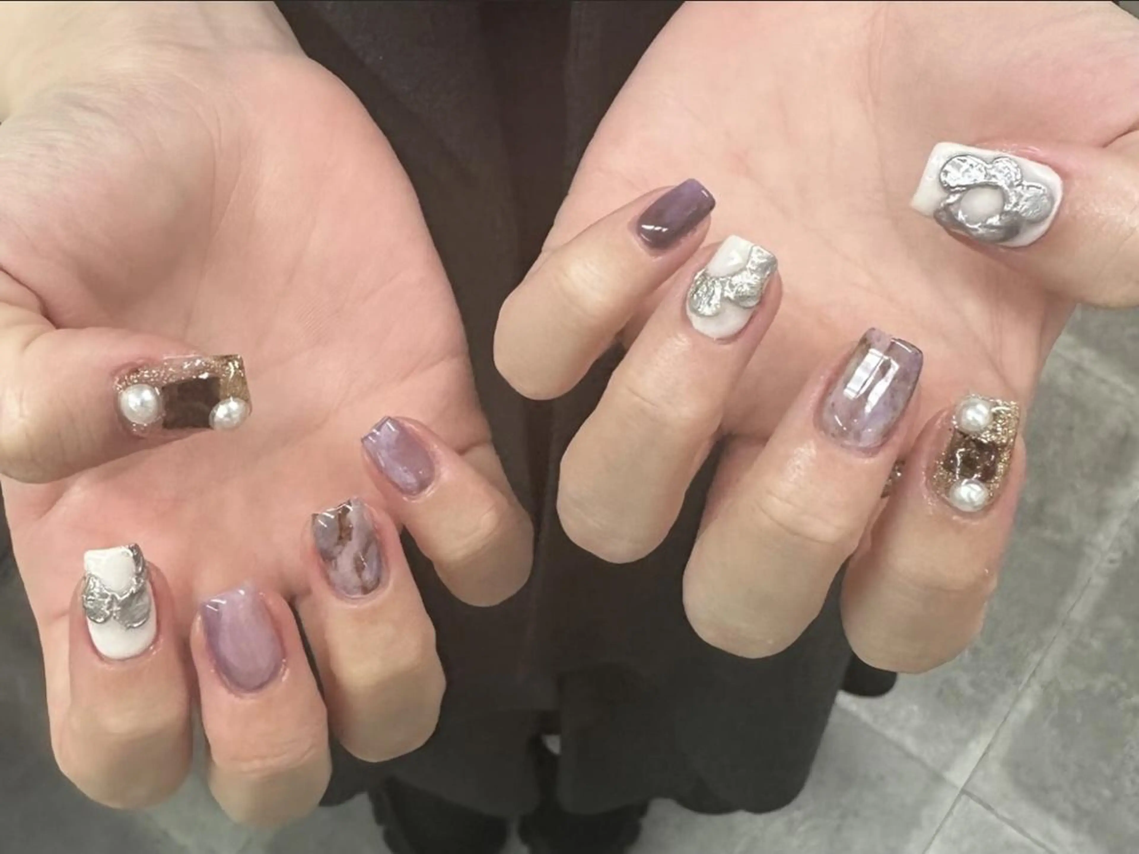 ネイル ジェルネイル 韓国ネイル ニュアンスネイル ワンホンネイル nailstudio eviz新宿店のネイルデザイン