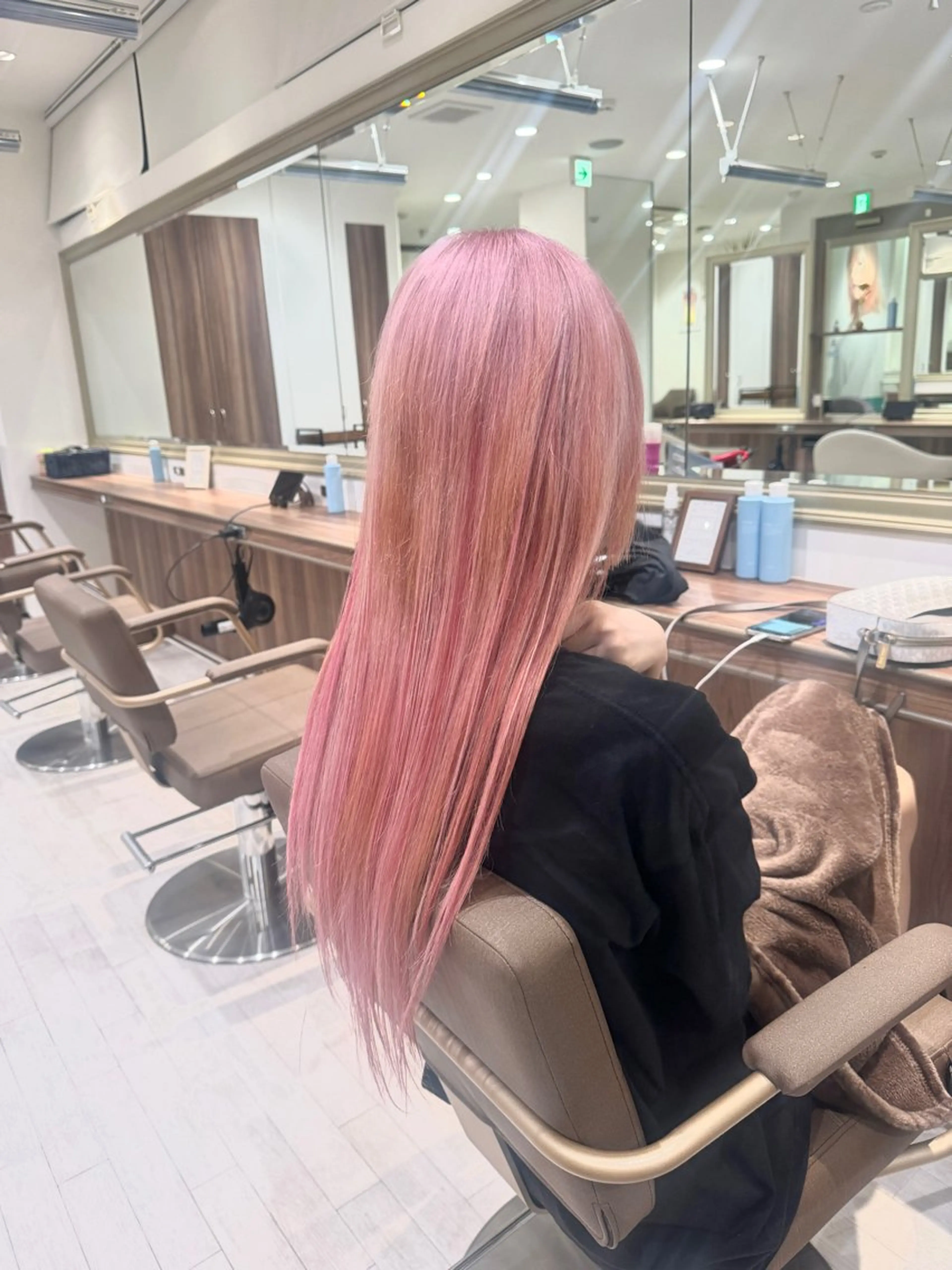 ロング カラー ヘアカラー Re:st所属・Miyavi/カラー ショートボブのヘアスタイル