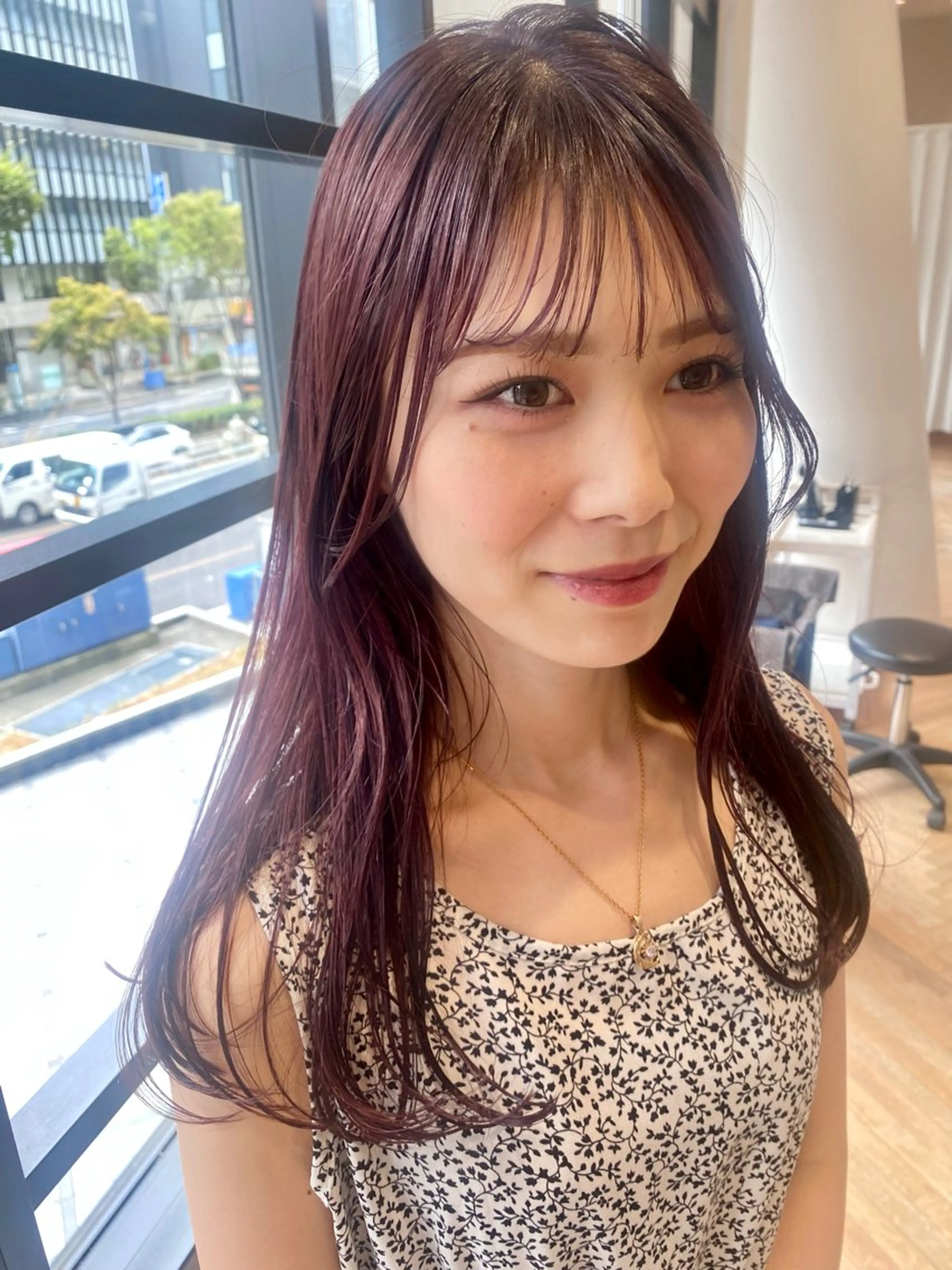 セミロング カラー ブリーチ カット ヘアカラー 増井 彩乃のヘアスタイル