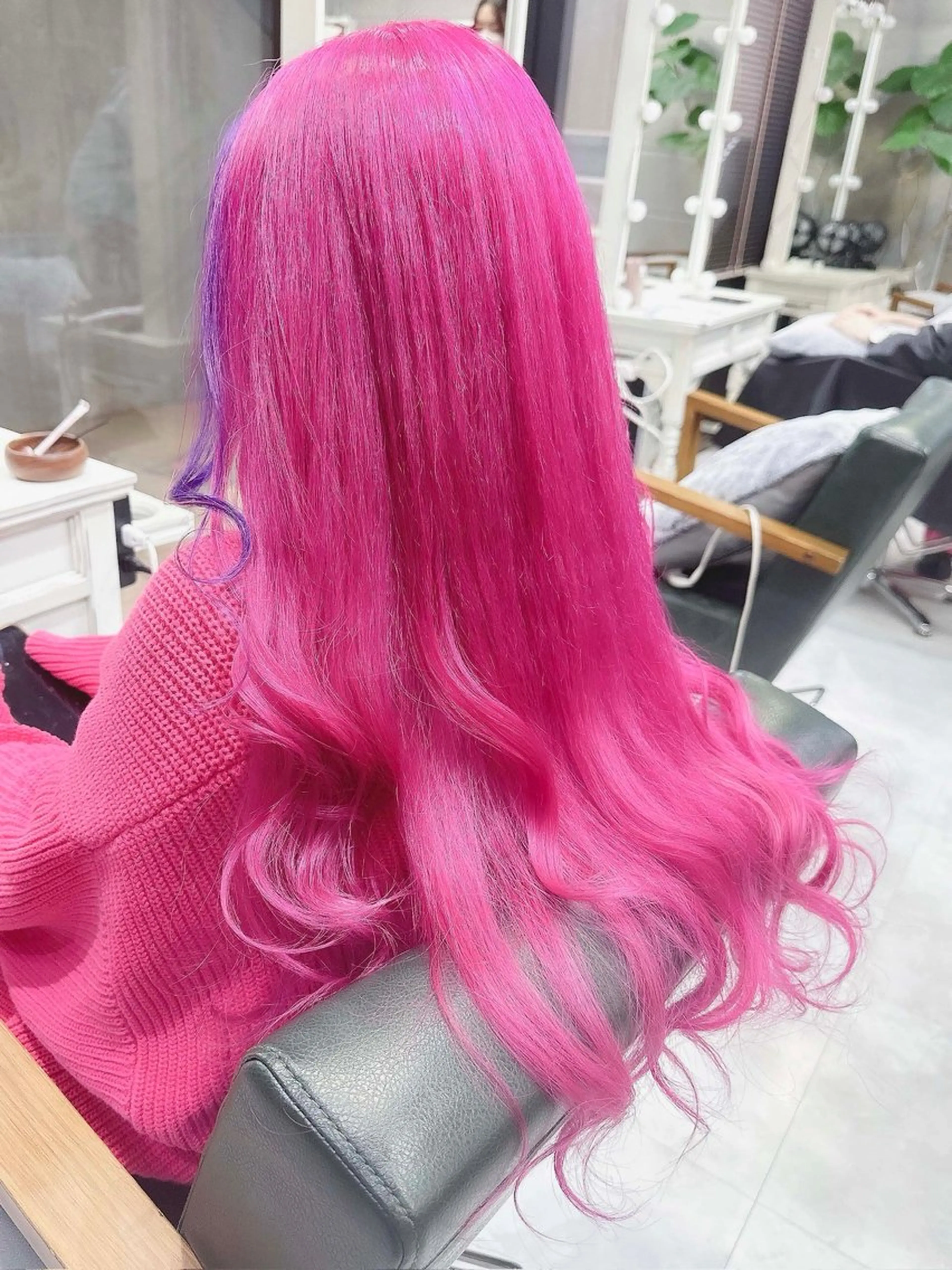 ロング カラー ブリーチ ハイトーンカラー 𝐑𝐈𝐍𝐊𝐀 🐷🖤のヘアスタイル