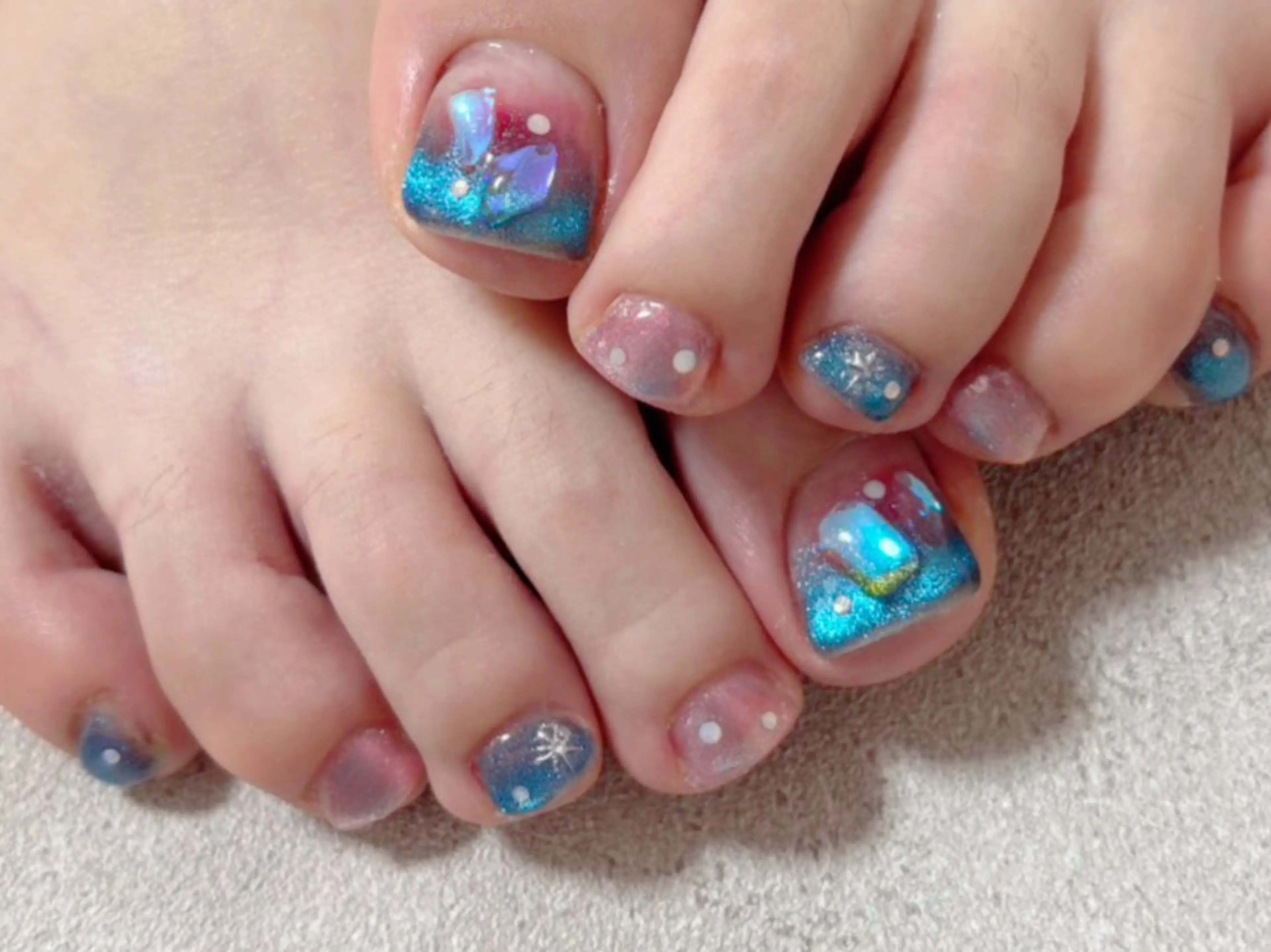 ネイル 持ち込み フットネイル Nail •Head スパFortunaのネイルデザイン