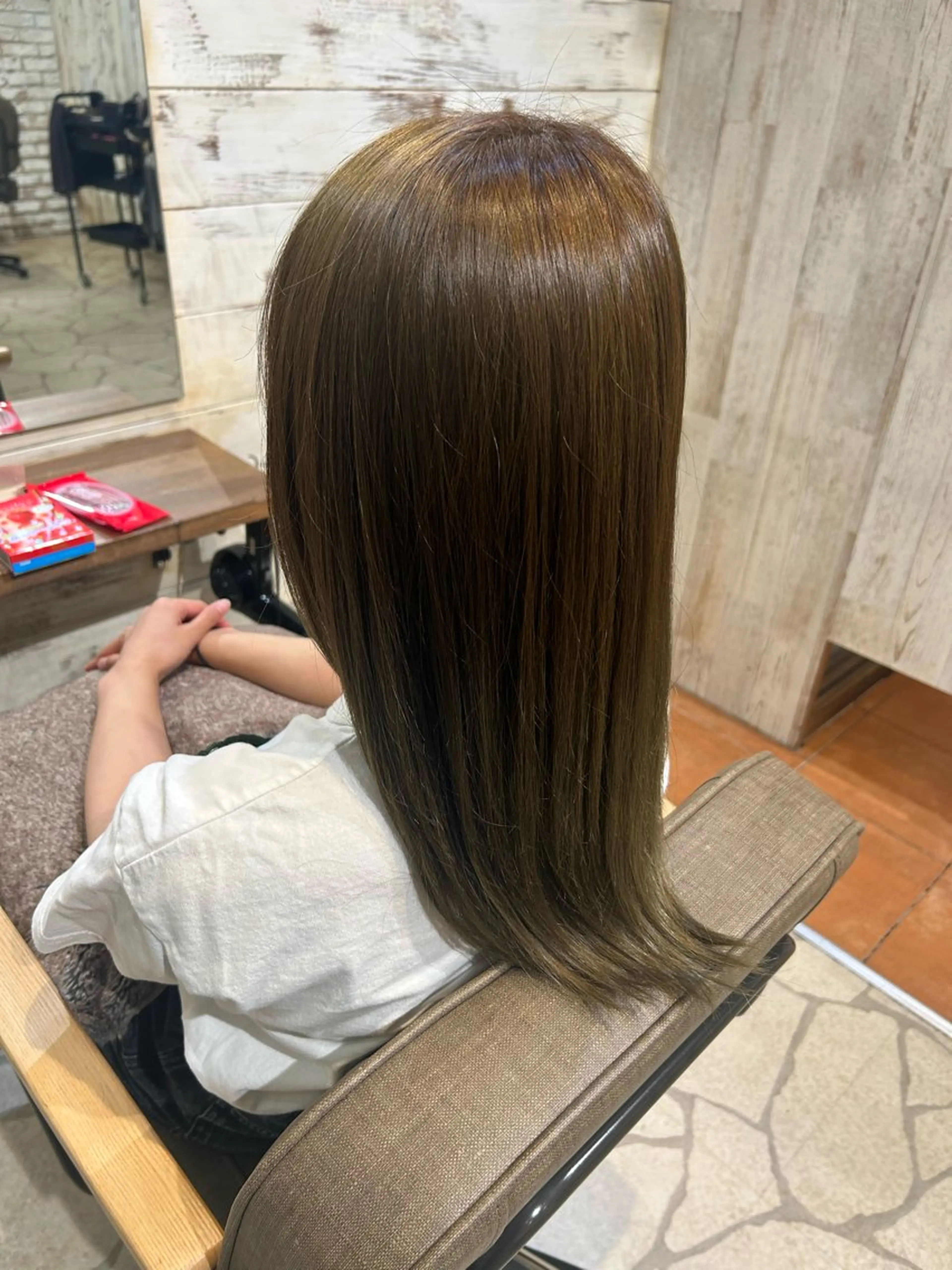 カラー 稲井 裕美のヘアスタイル