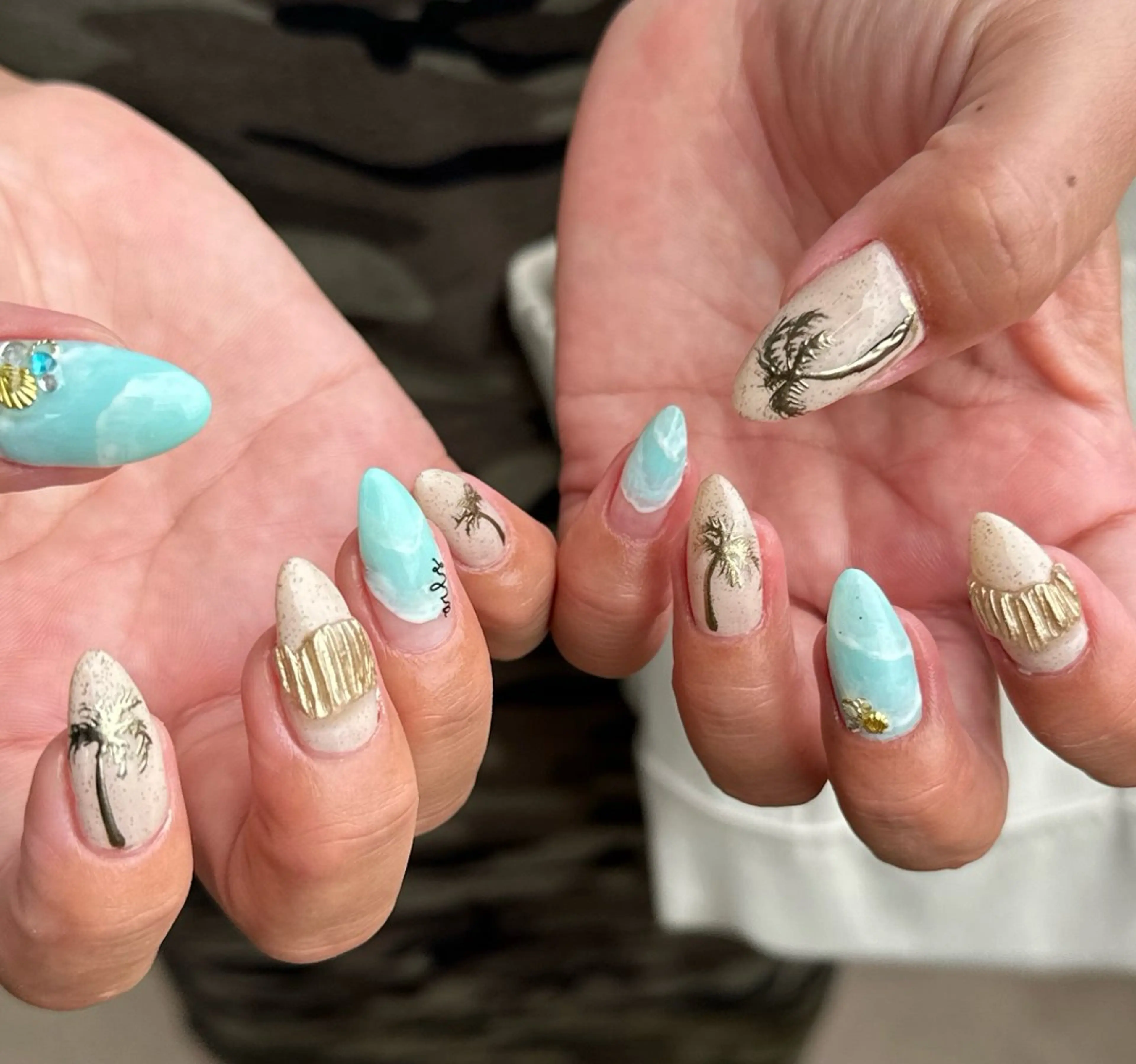 ネイル 新山 聖のネイルデザイン