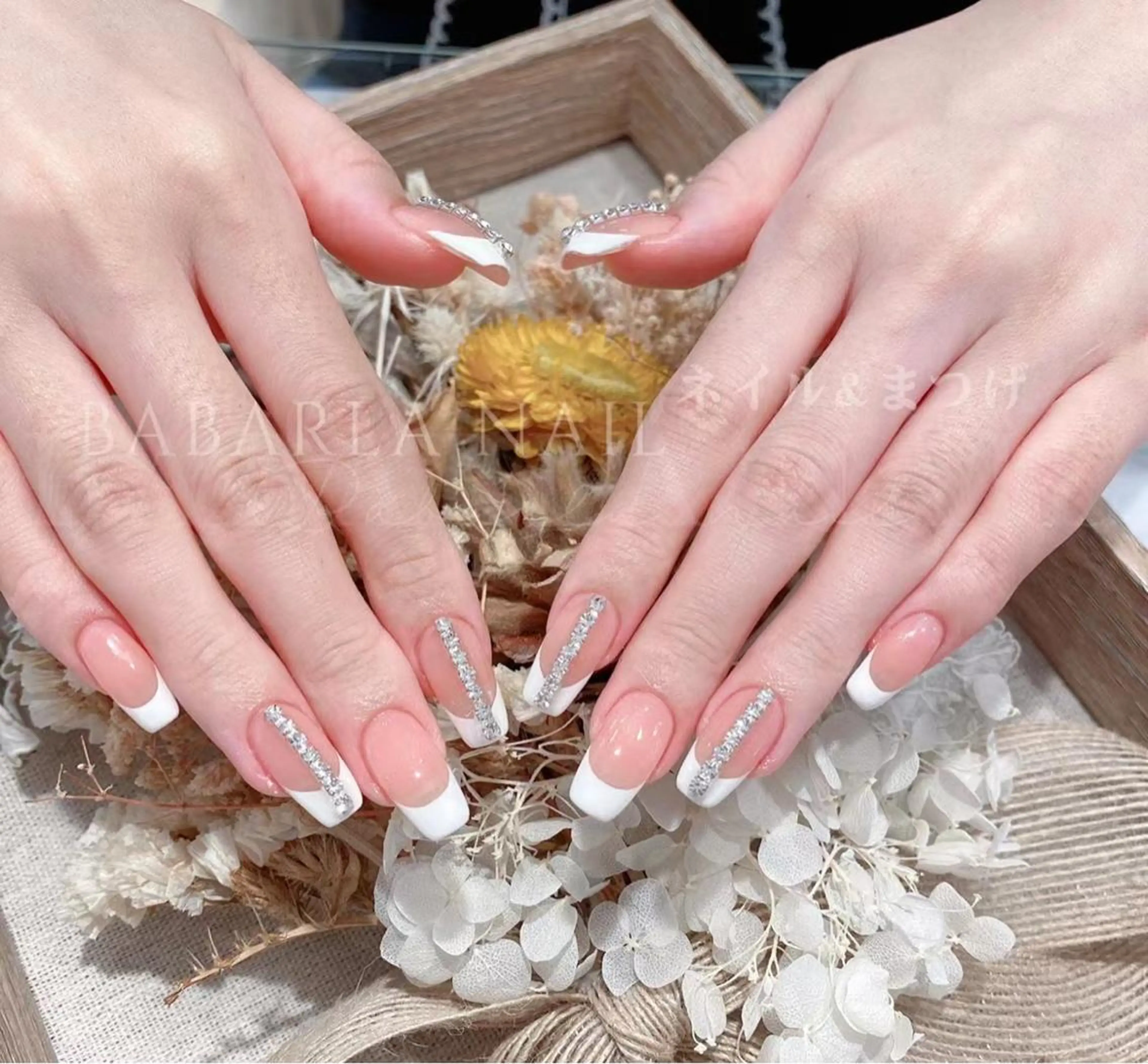 ネイル フレンチネイル ホワイト Babarla nailのネイルデザイン