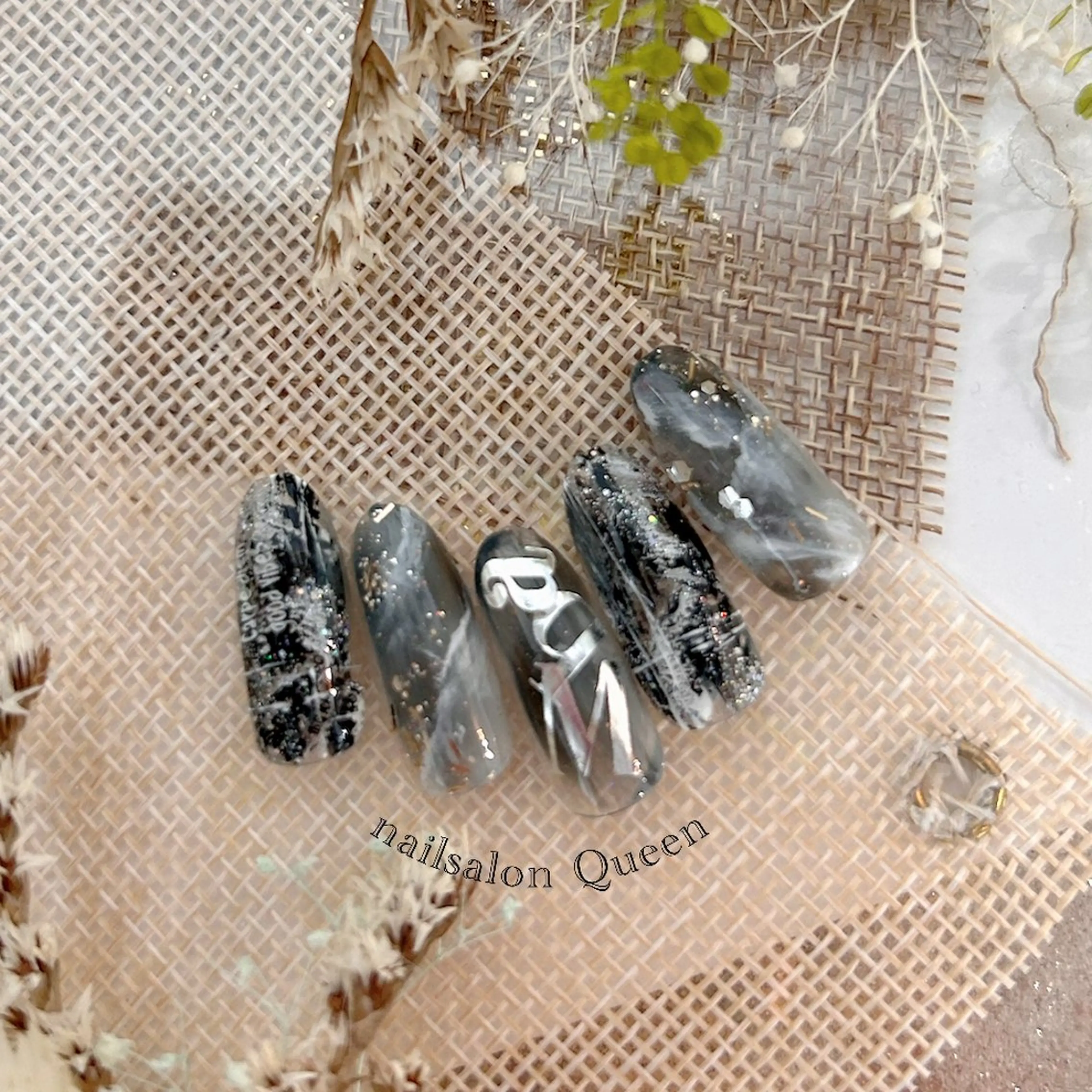 ネイル ネイルサロンクイーン 東京/新宿/大久保のネイルデザイン